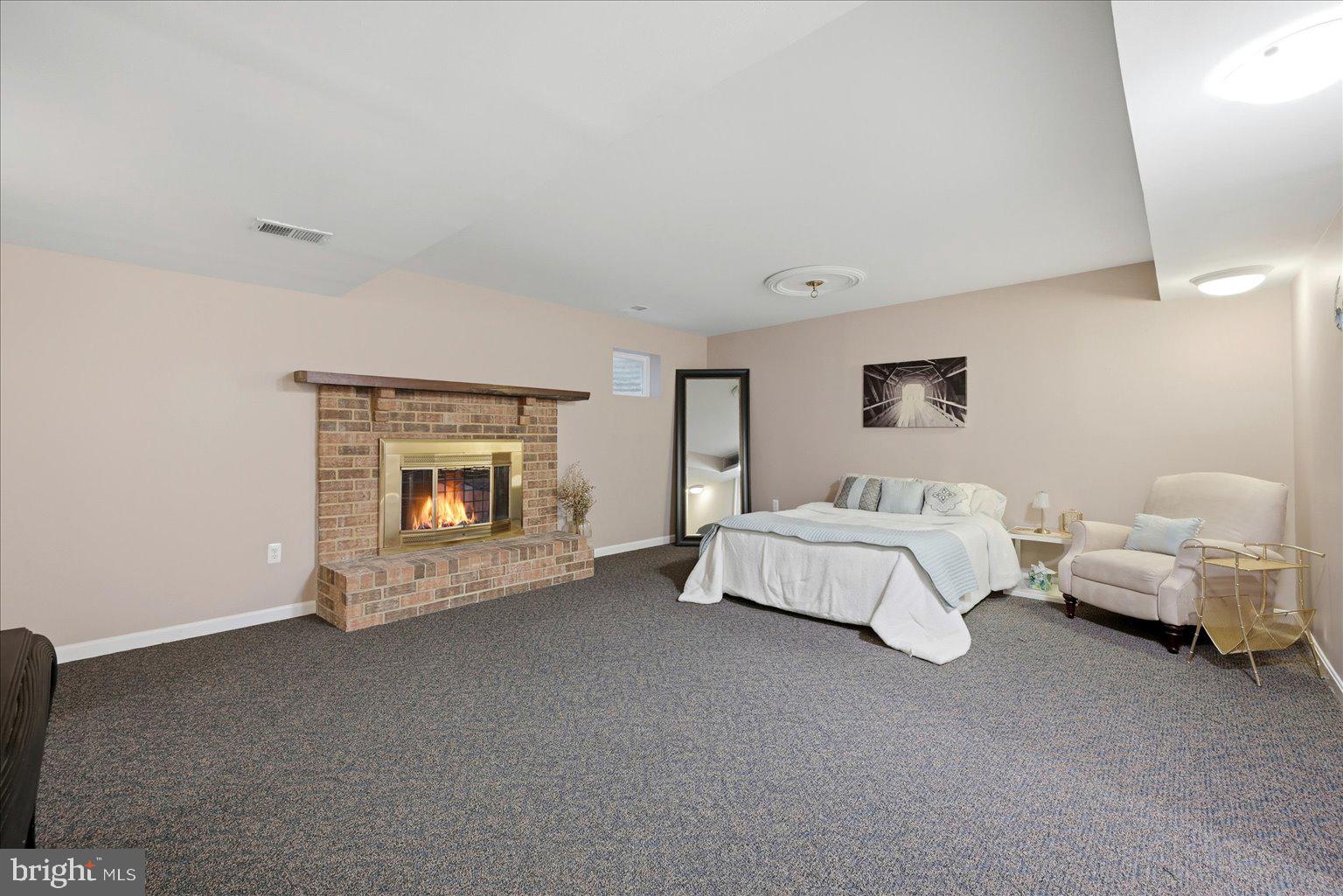 STONEHENGE - Residential