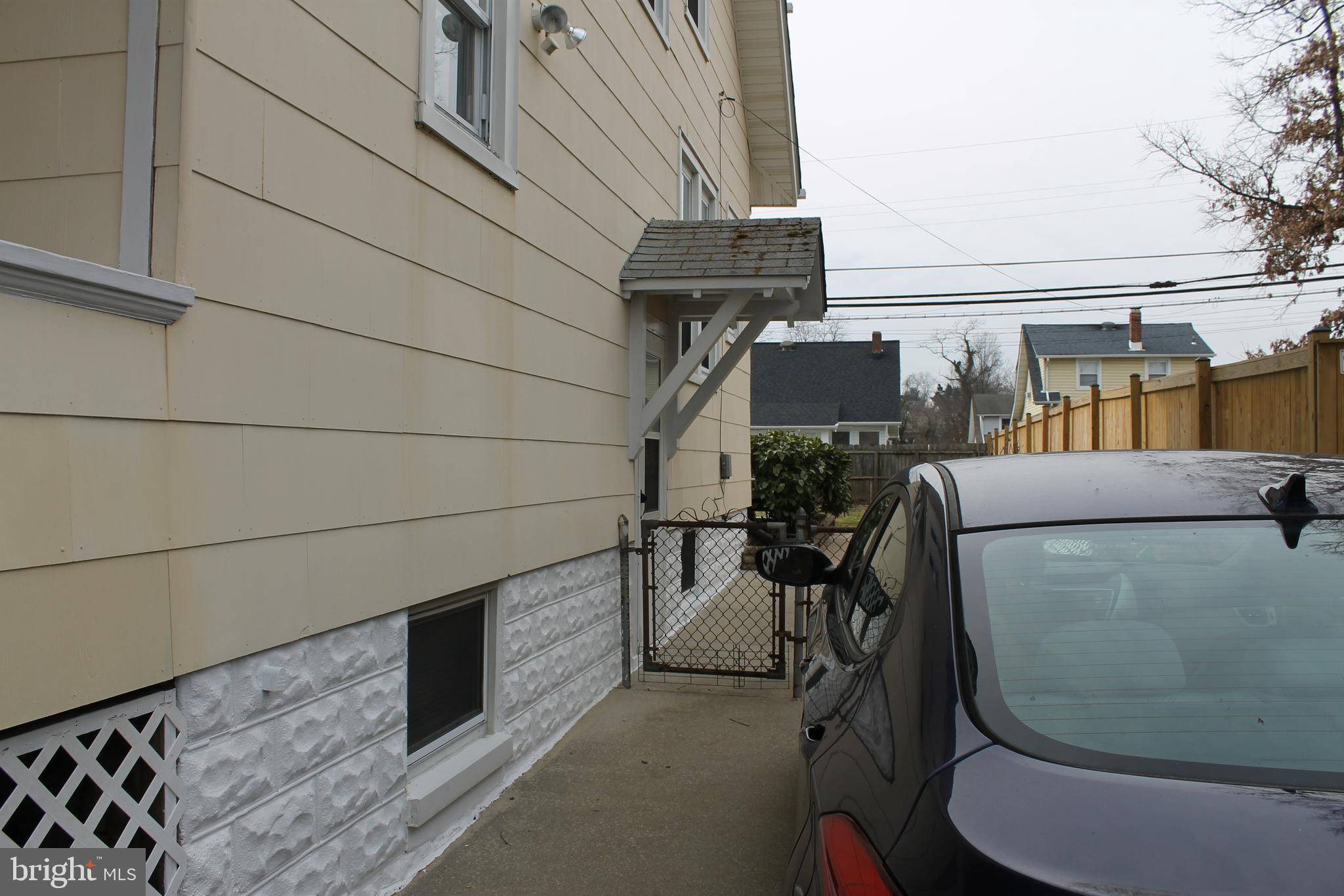 NORTH HALETHORPE - Residential