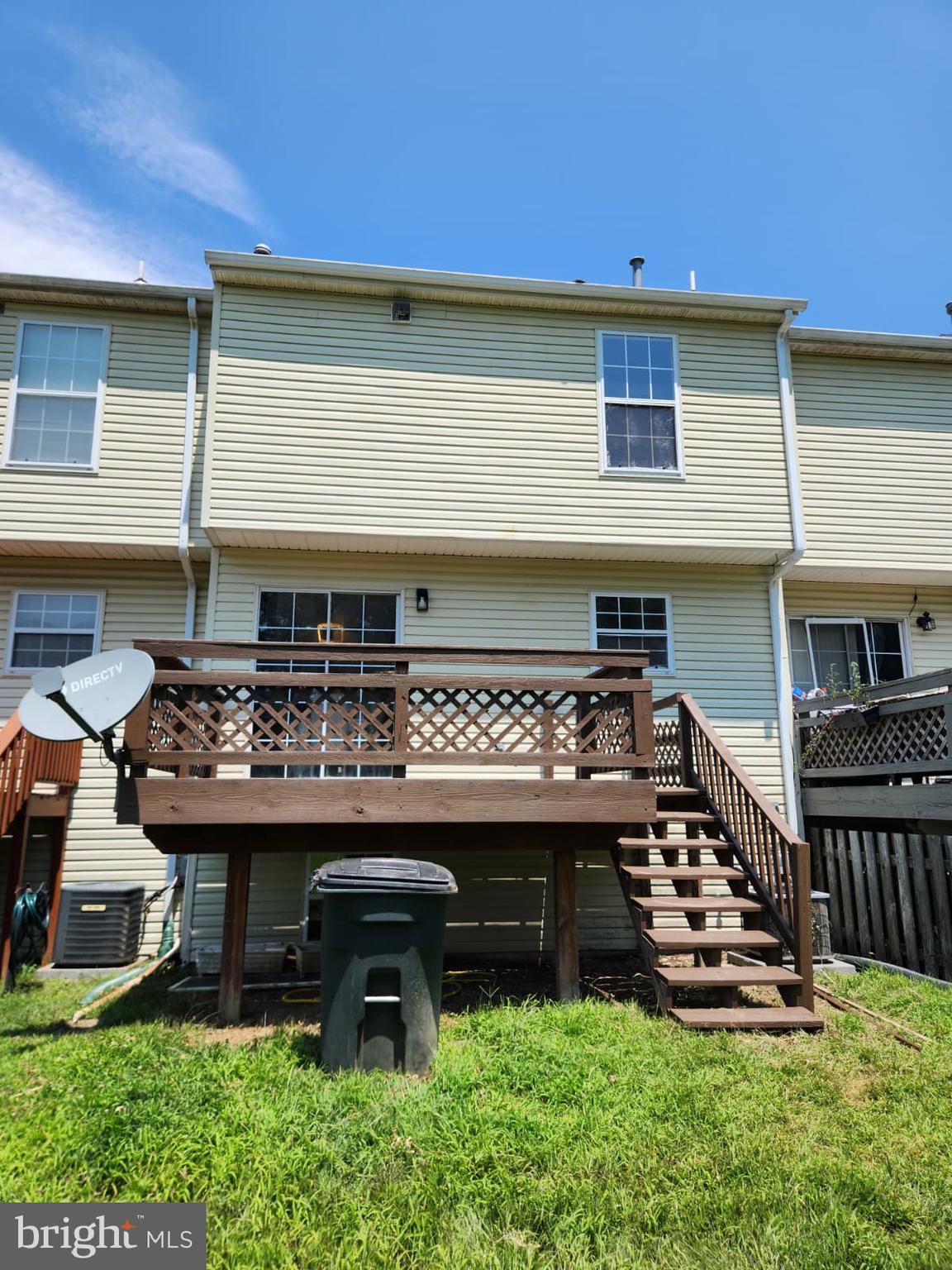 17 VERSAILLES COURT
