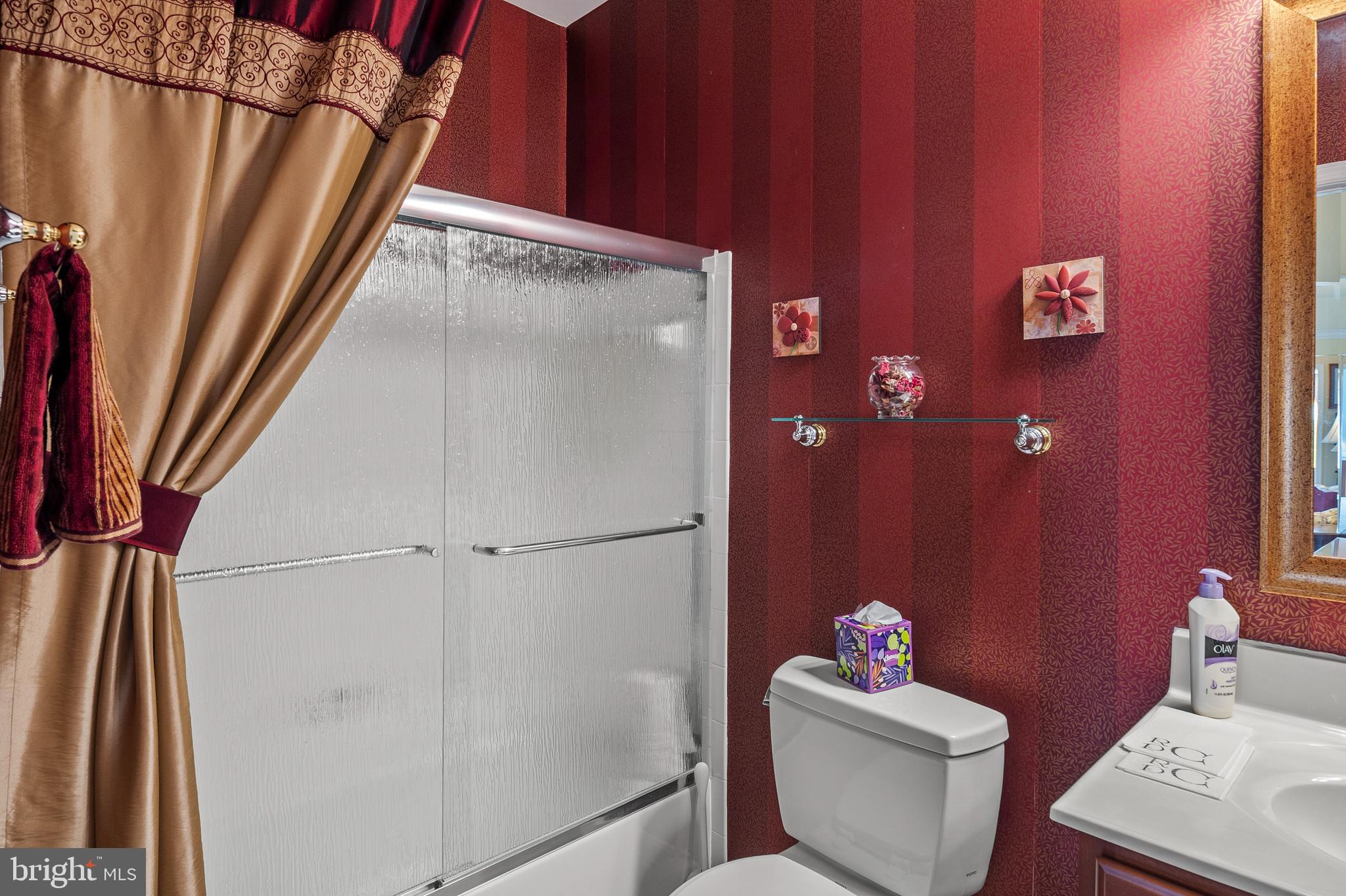 GATHERINGS AT LYNDWOOD - Residential