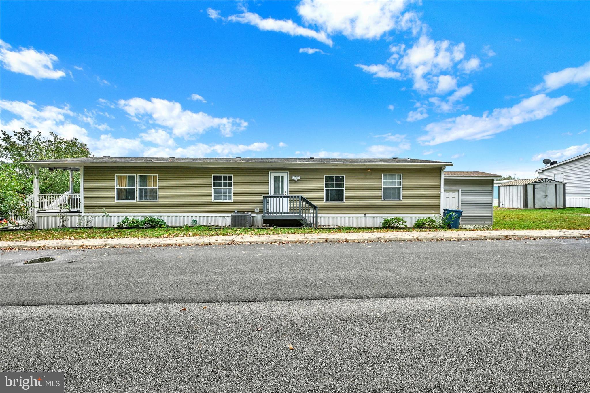 8087 KEETON