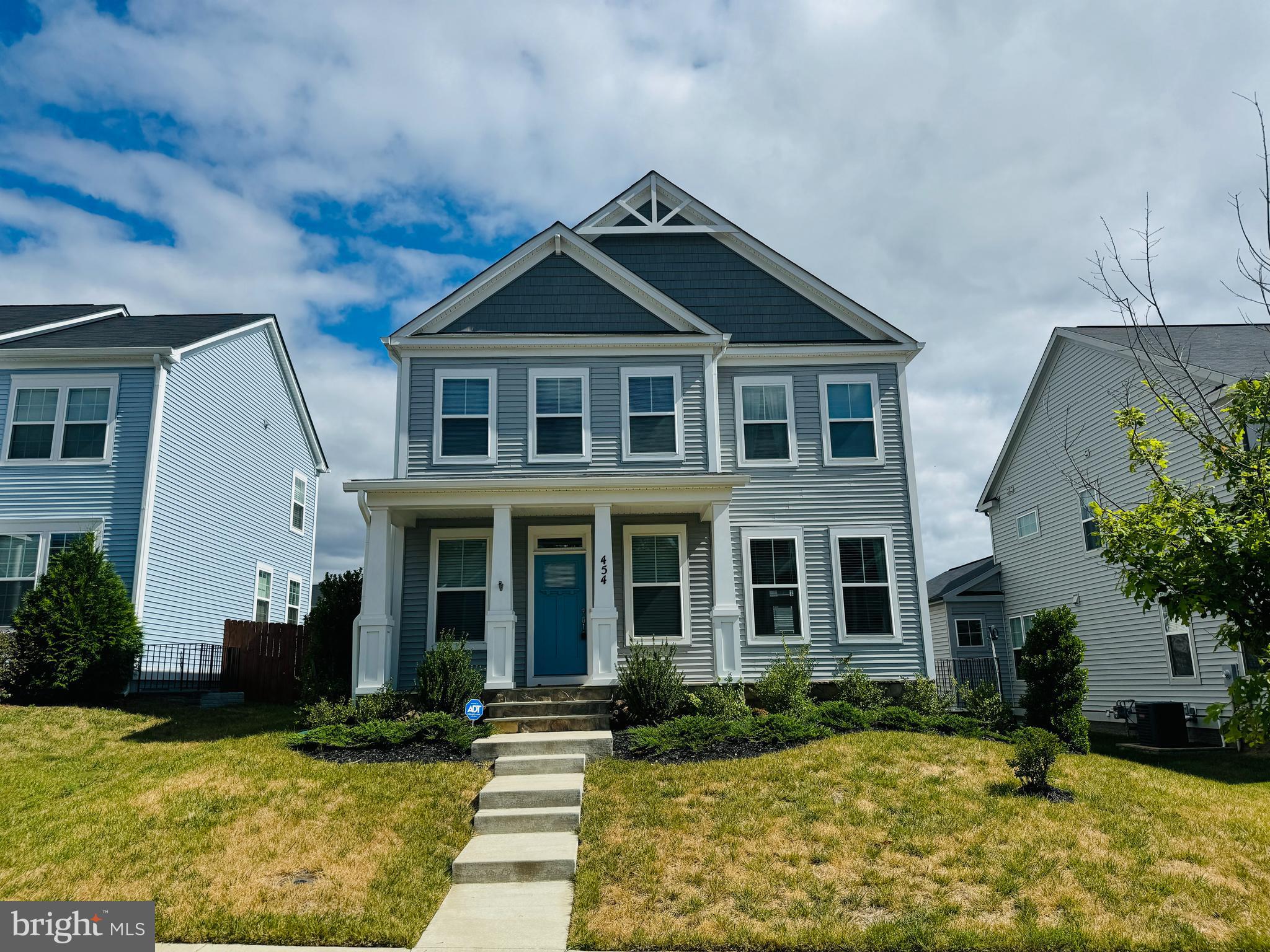 454 COASTAL AVENUE