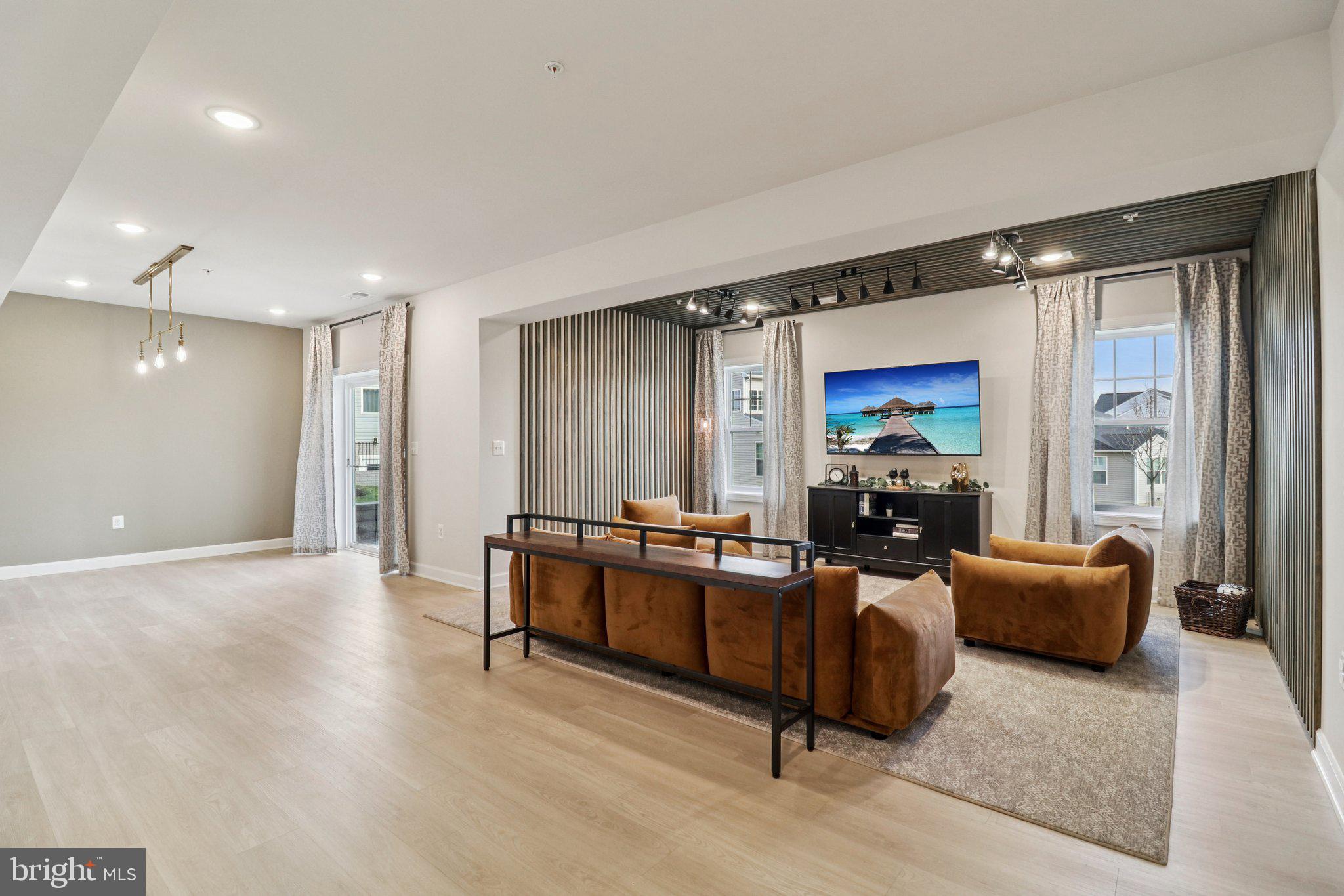 FAIRWAY ESTATES - Residential