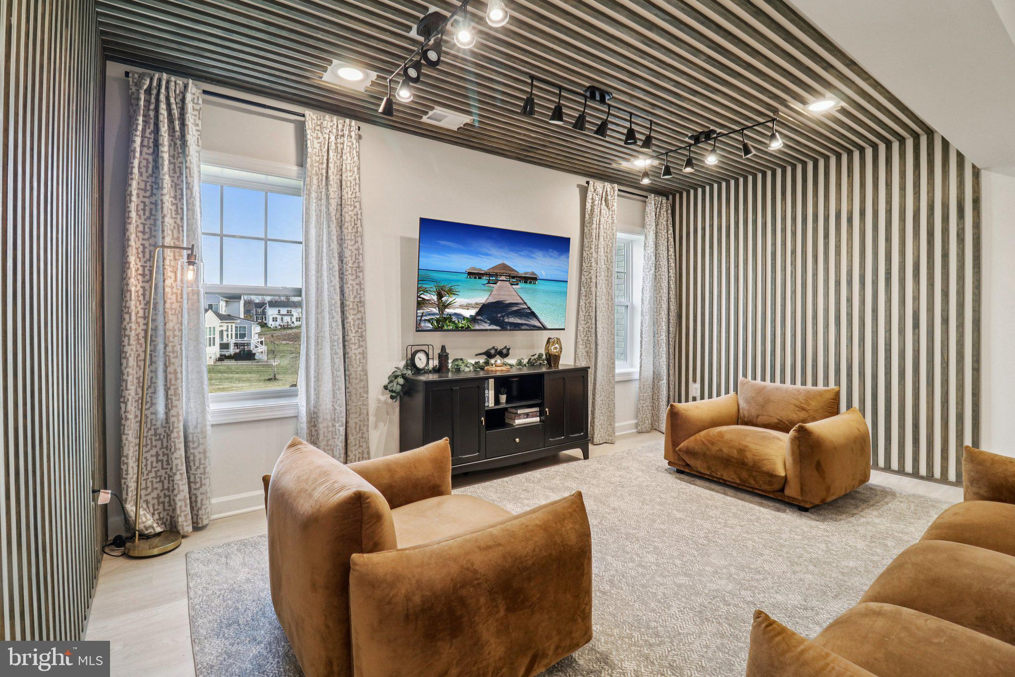 FAIRWAY ESTATES - Residential