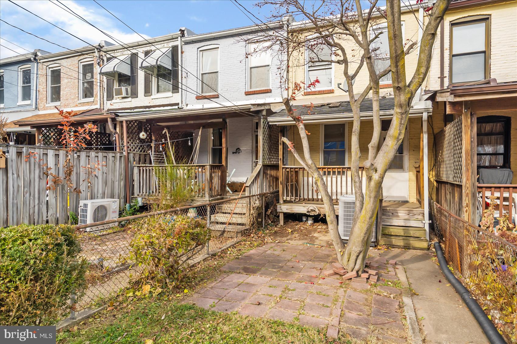 HAMPDEN HISTORIC DISTRICT - Residential