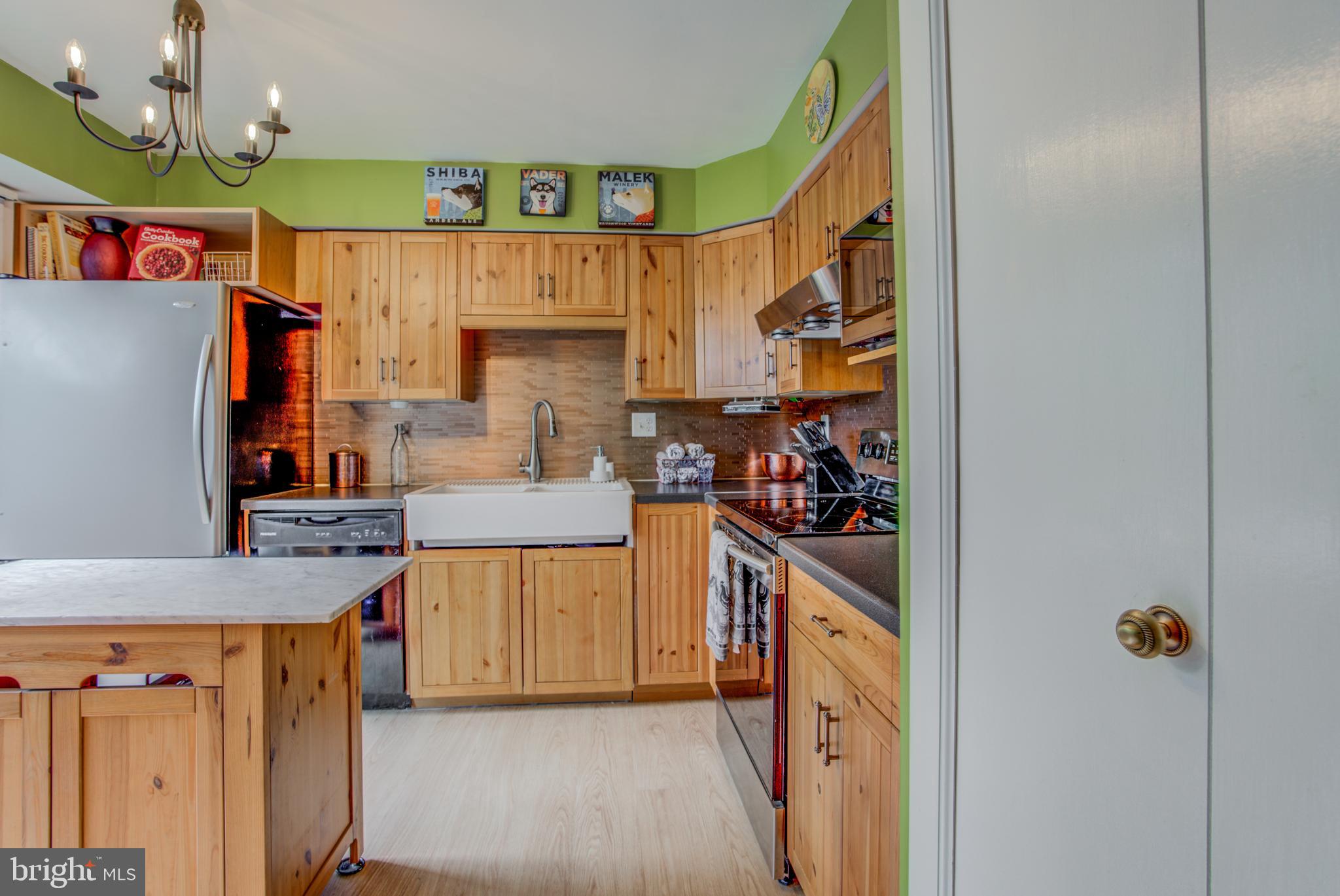 VILLAGE OF WILDE LAKE - Residential