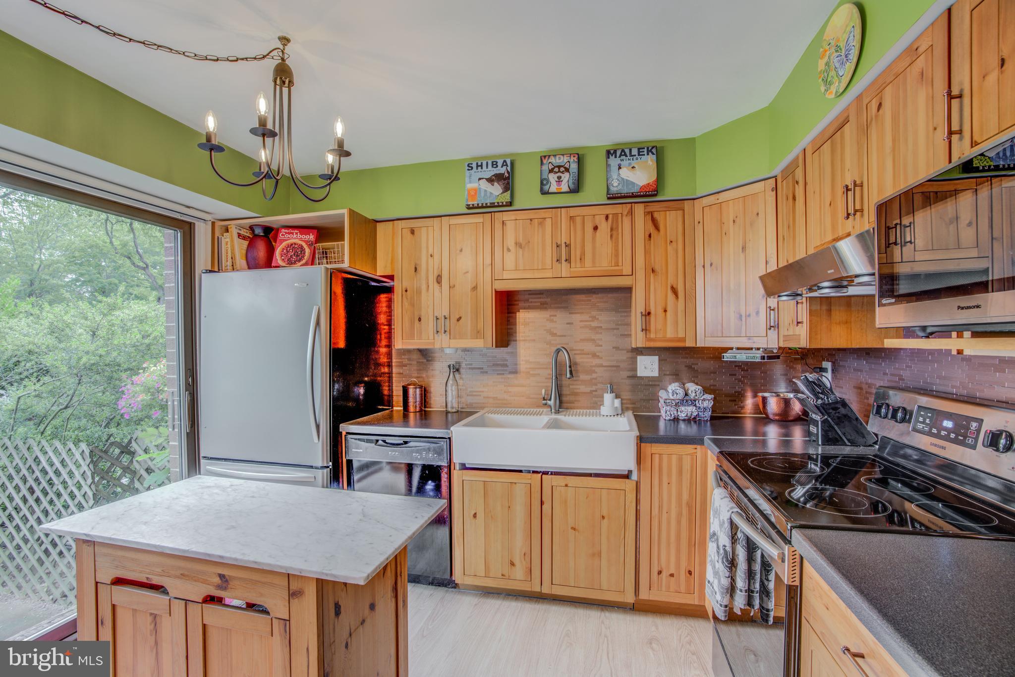 VILLAGE OF WILDE LAKE - Residential