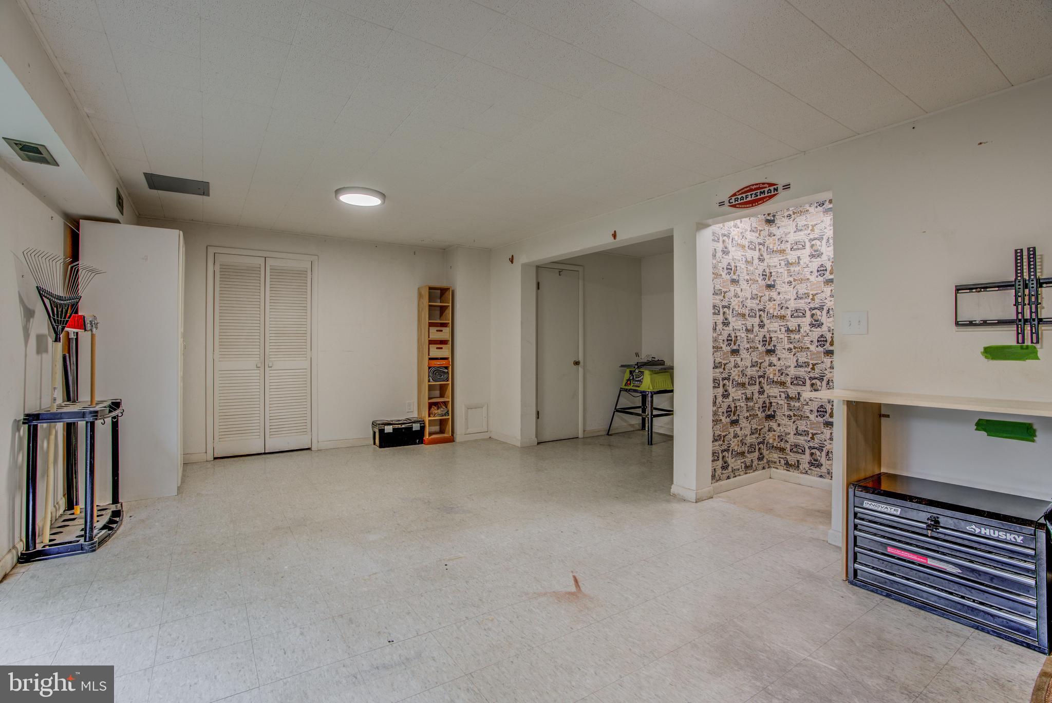 VILLAGE OF WILDE LAKE - Residential