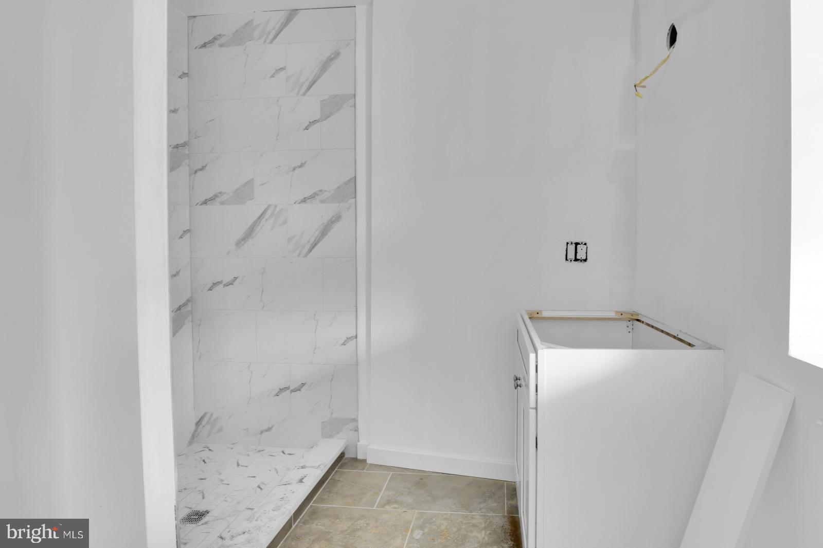 ROXBOROUGH - Residential Lease