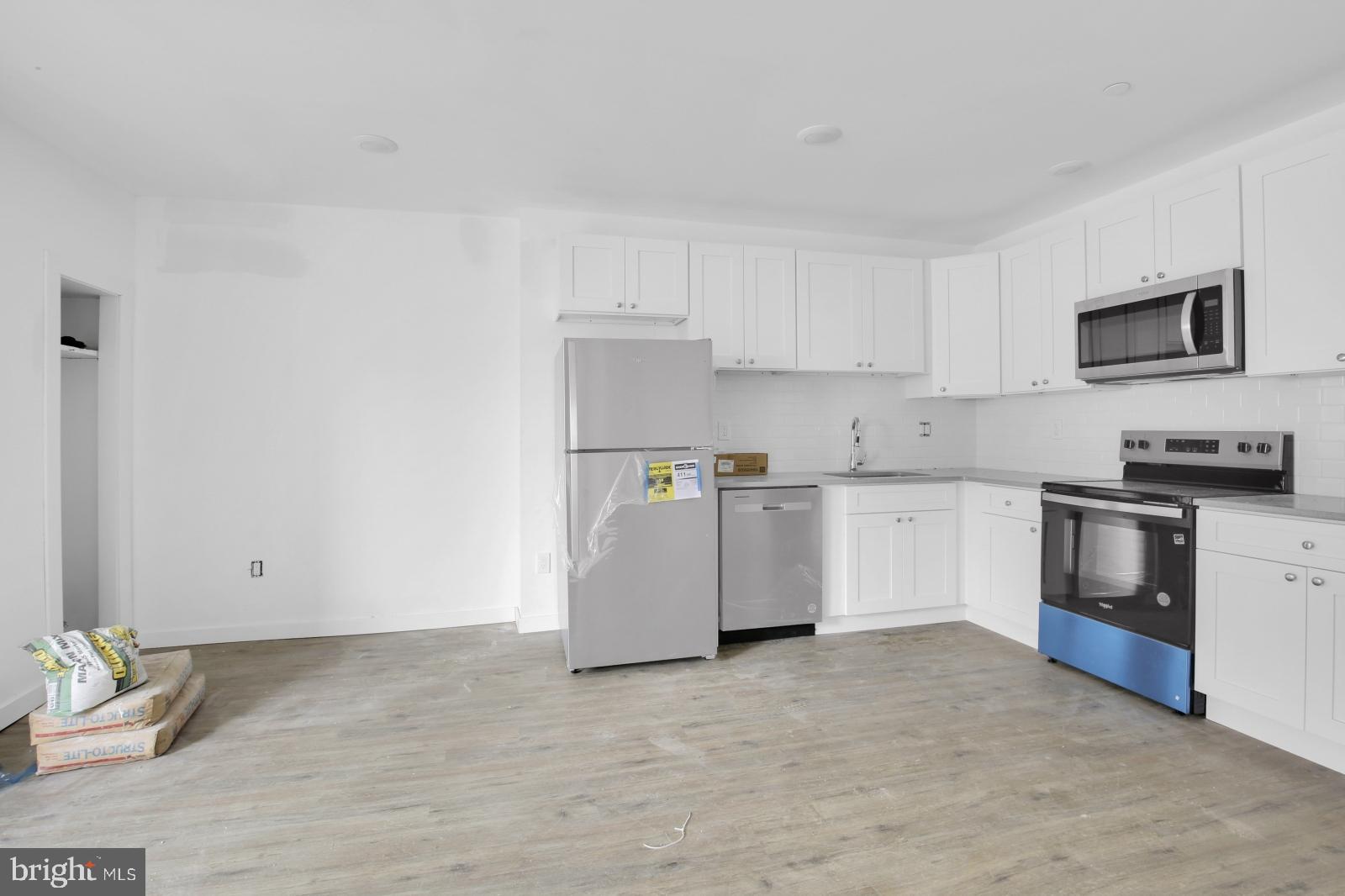 ROXBOROUGH - Residential Lease