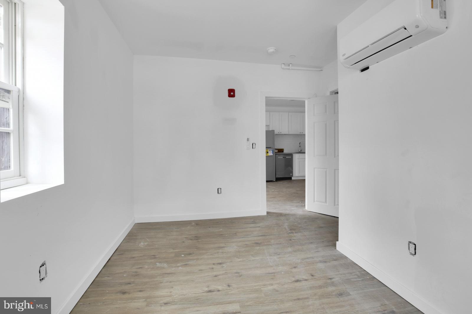 ROXBOROUGH - Residential Lease