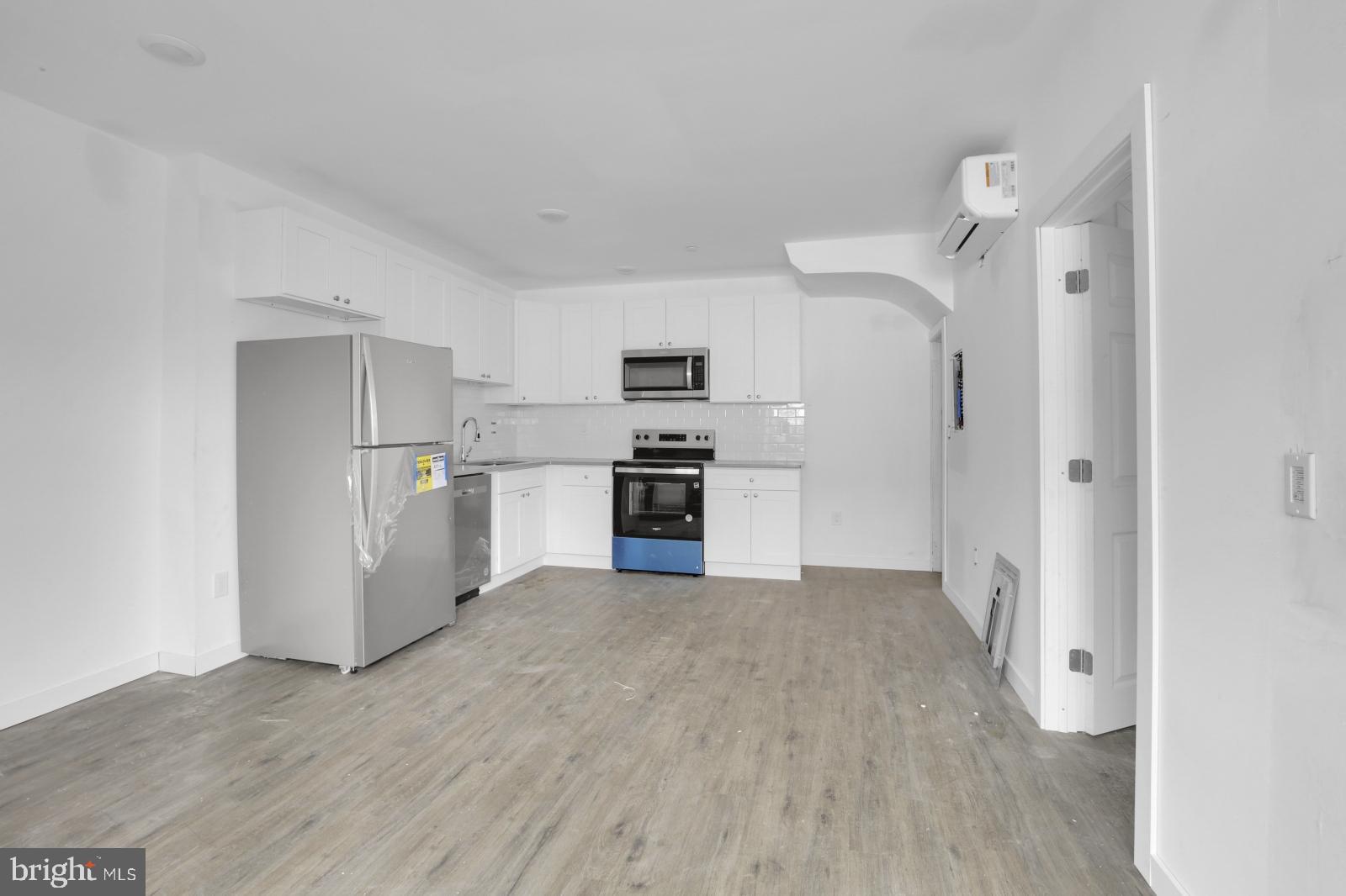 ROXBOROUGH - Residential Lease