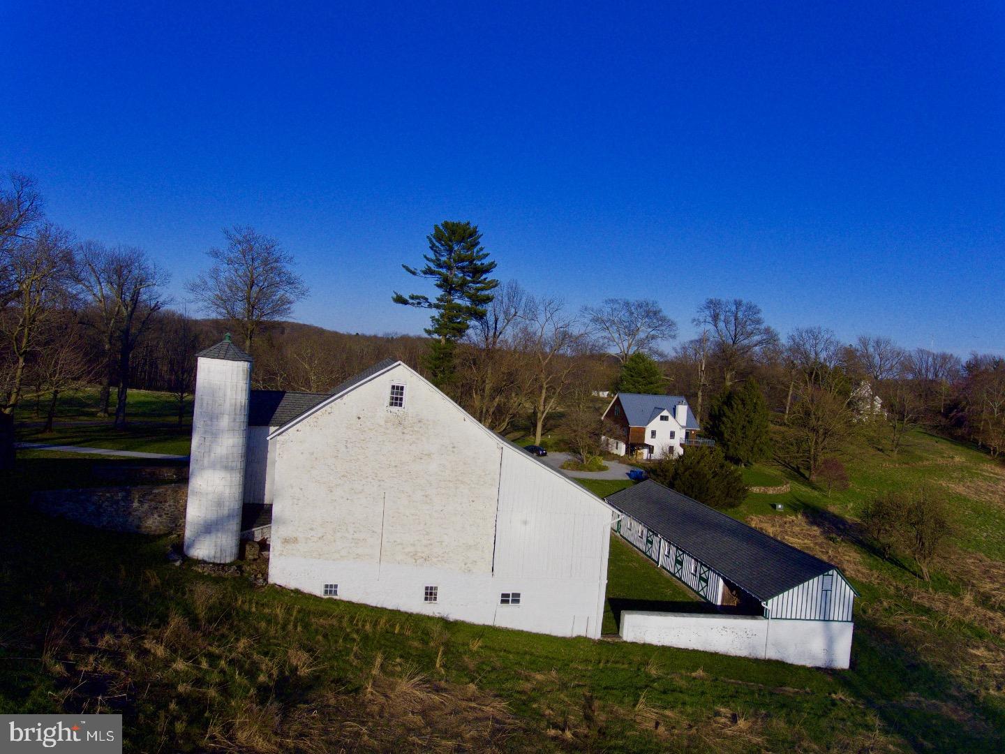 RADNOR HUNT - Residential