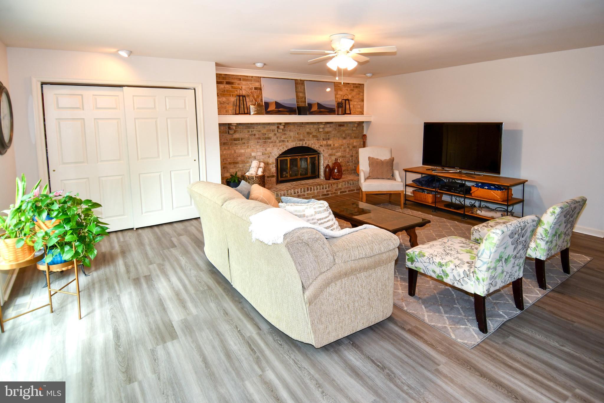 4404 TULIP TREE COURT