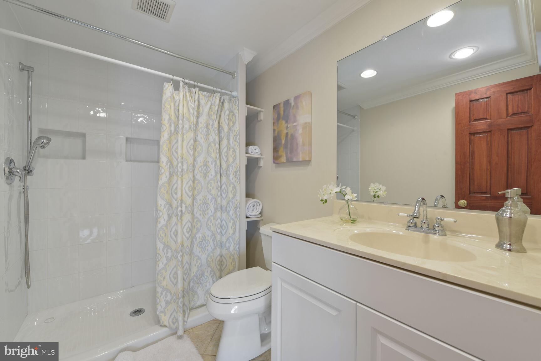 MANTUA - Residential