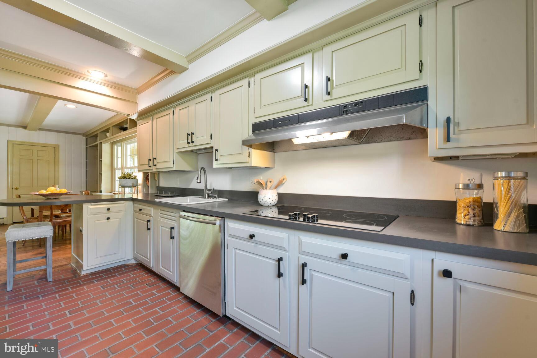 MANTUA - Residential