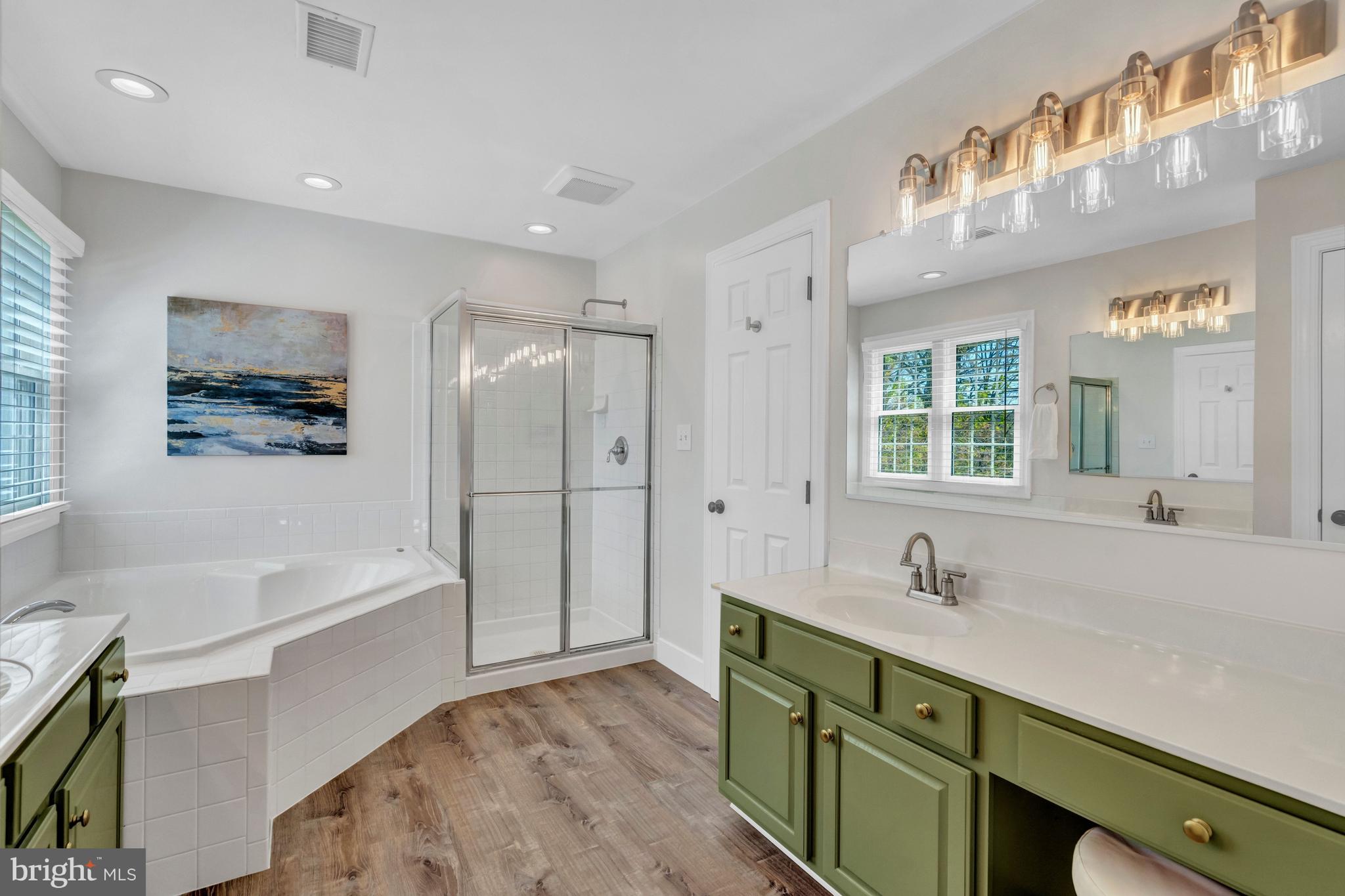 SOUTH RIDING - Residential