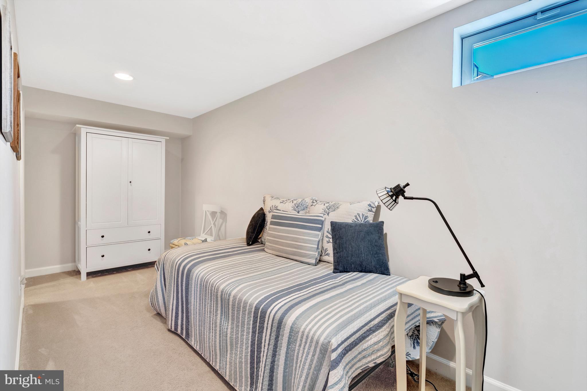 SOUTH RIDING - Residential