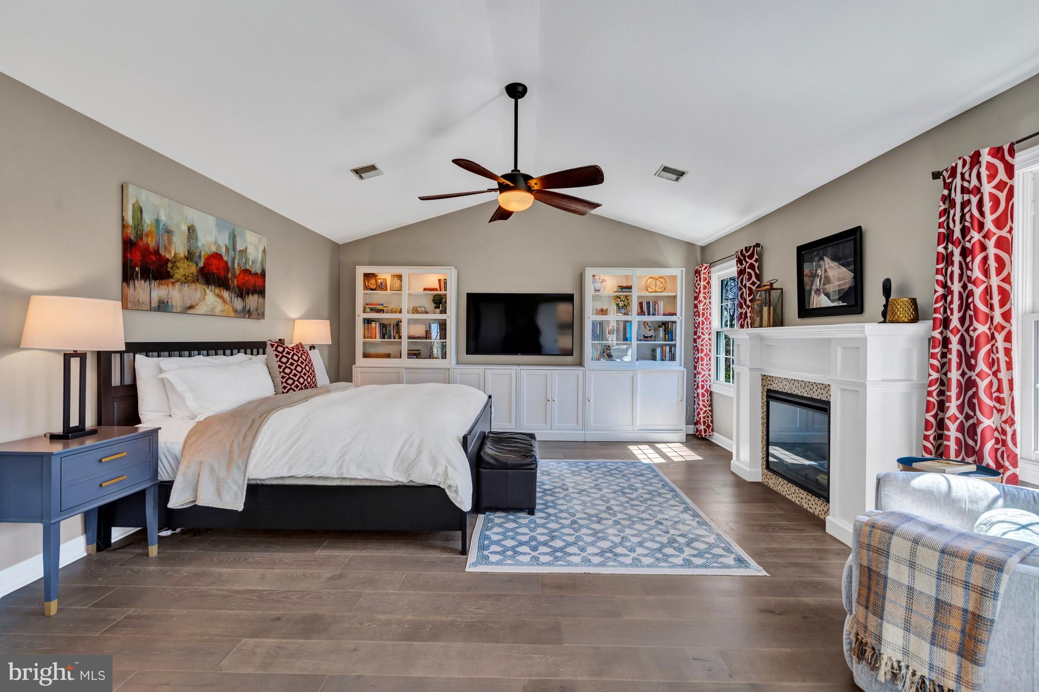 SOUTH RIDING - Residential