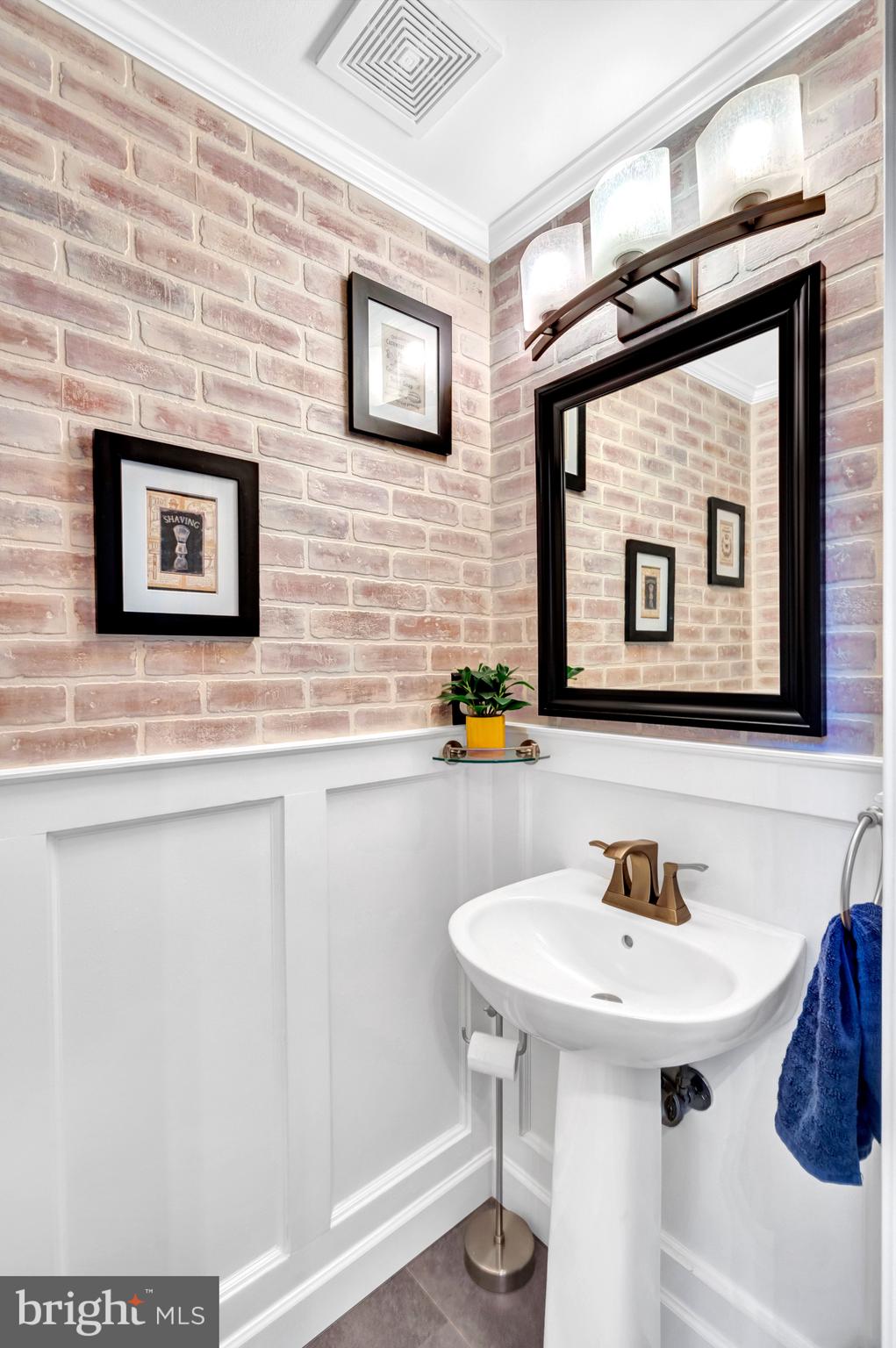 SOUTH RIDING - Residential