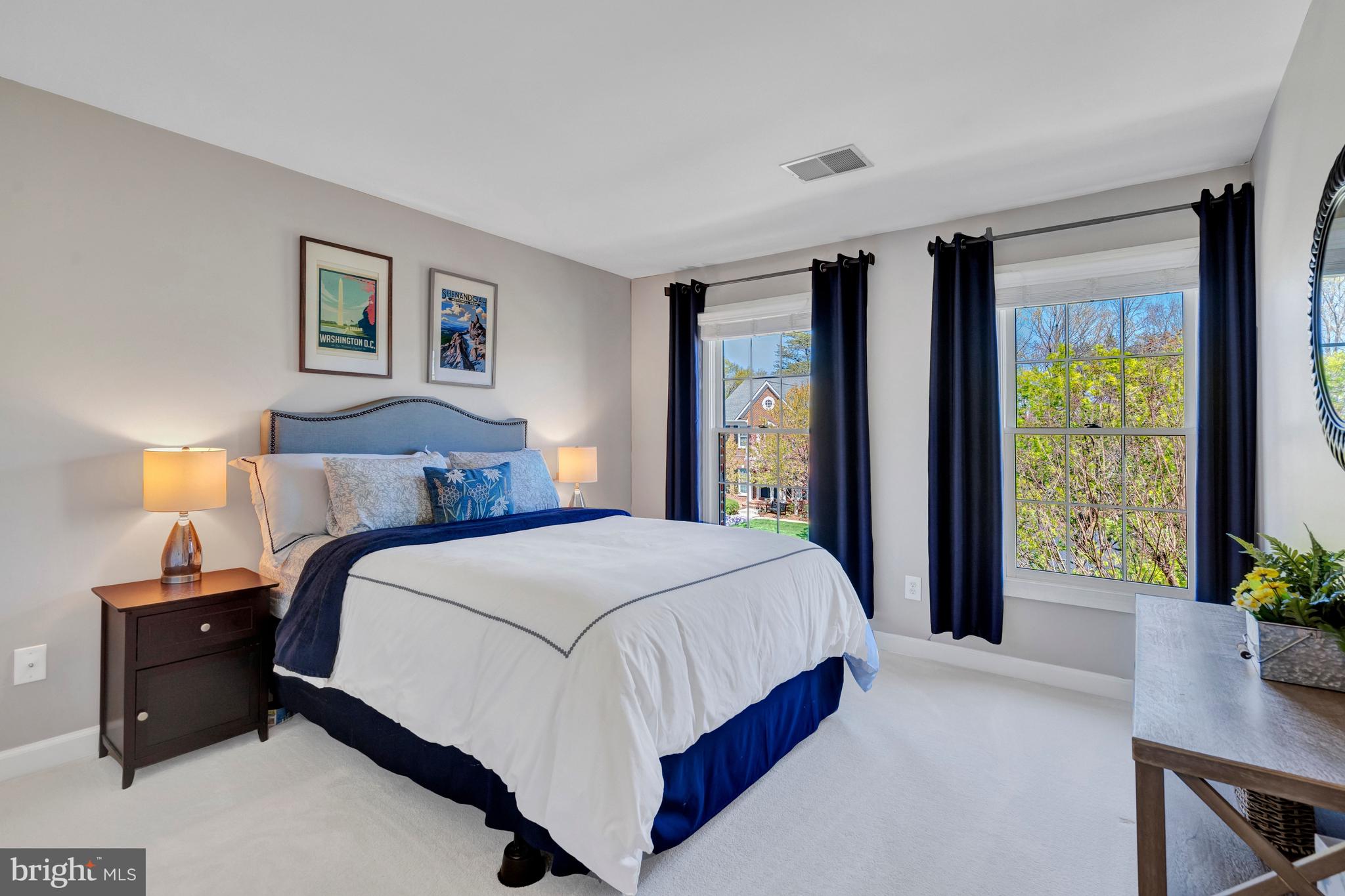 SOUTH RIDING - Residential