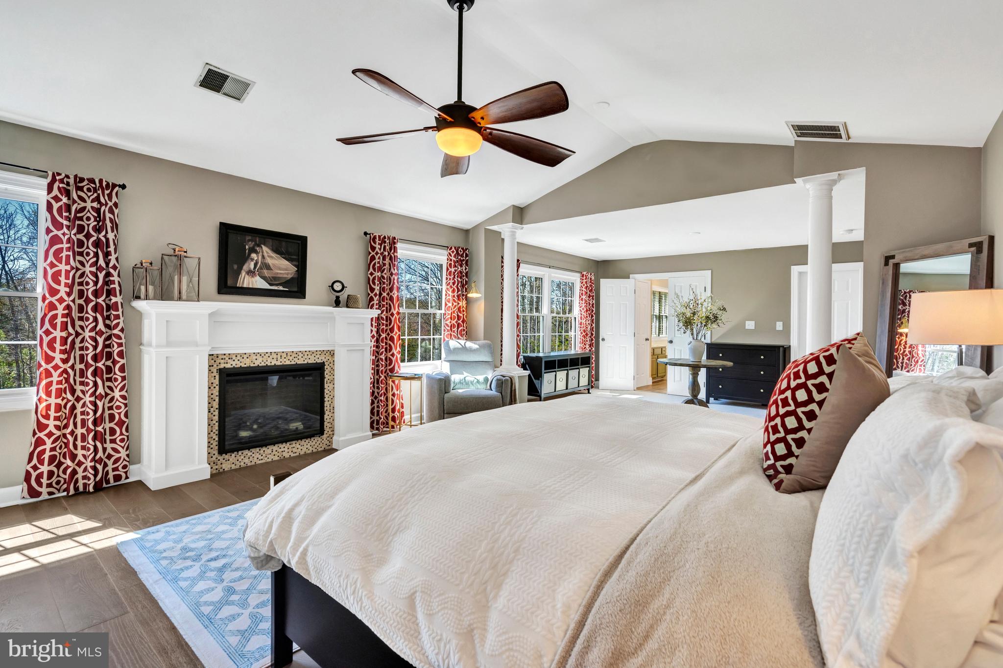 SOUTH RIDING - Residential