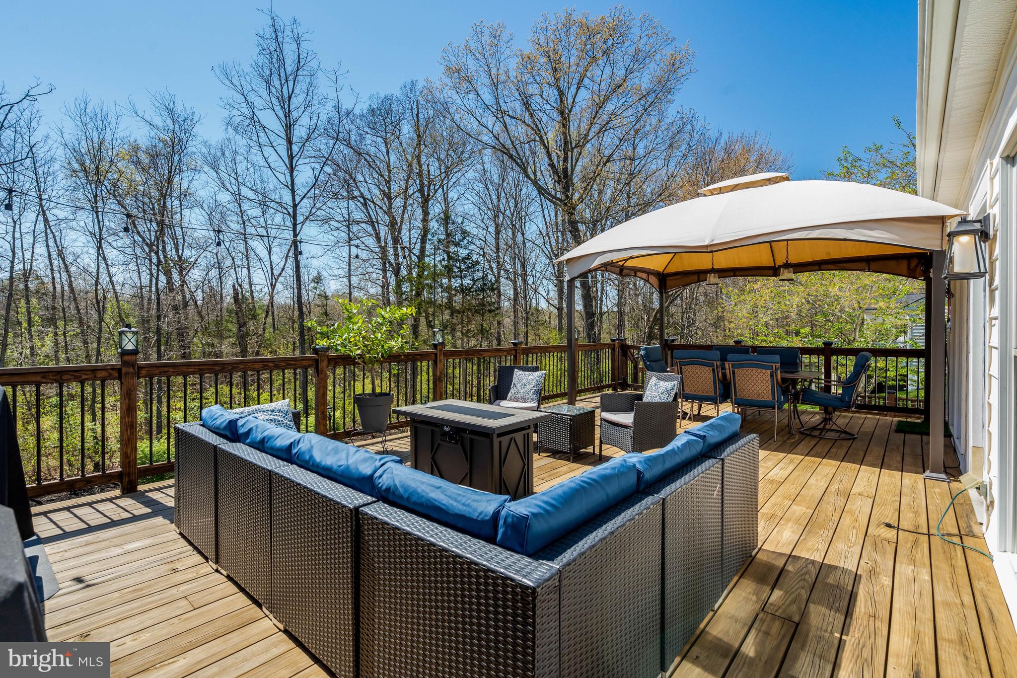 SOUTH RIDING - Residential