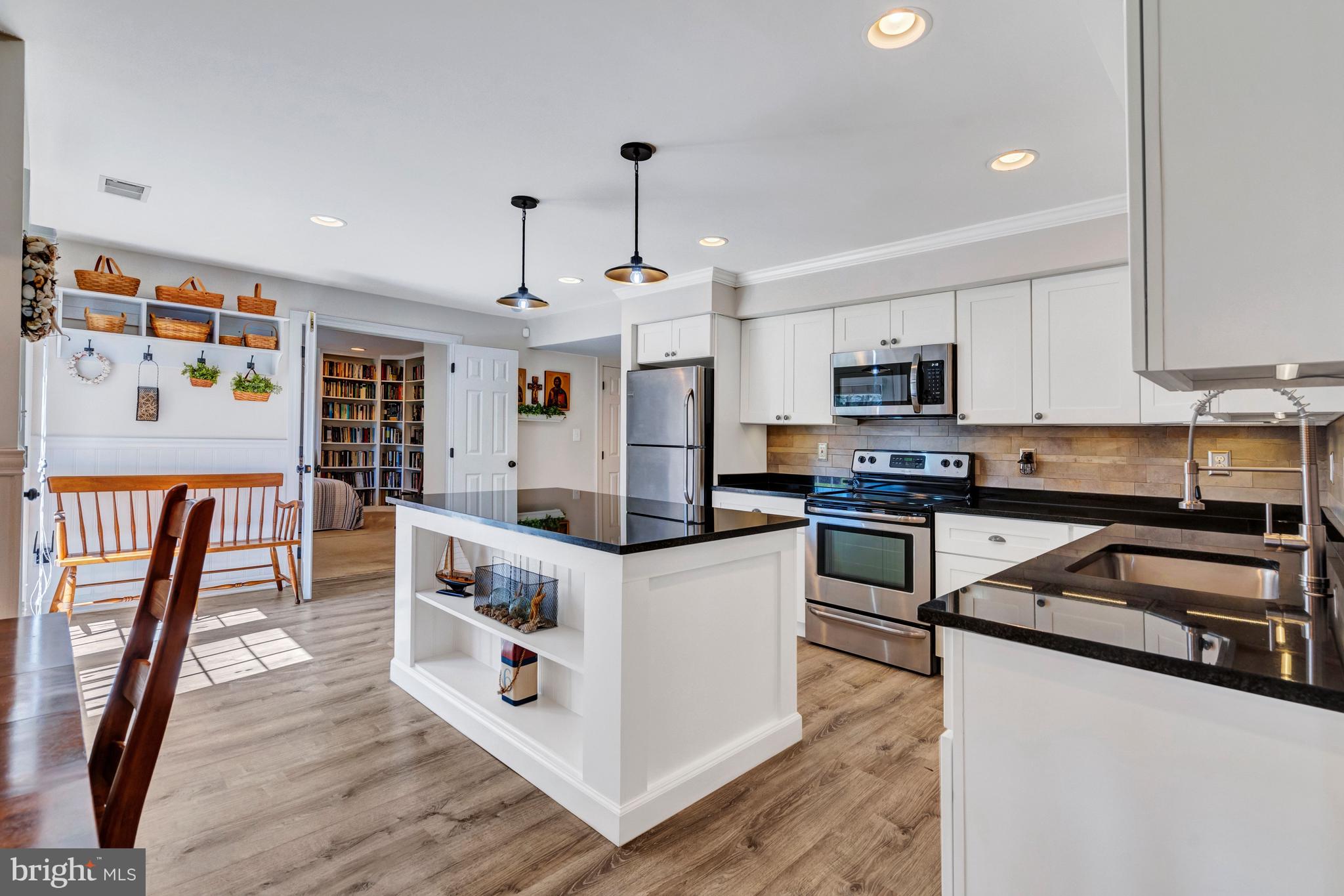 SOUTH RIDING - Residential