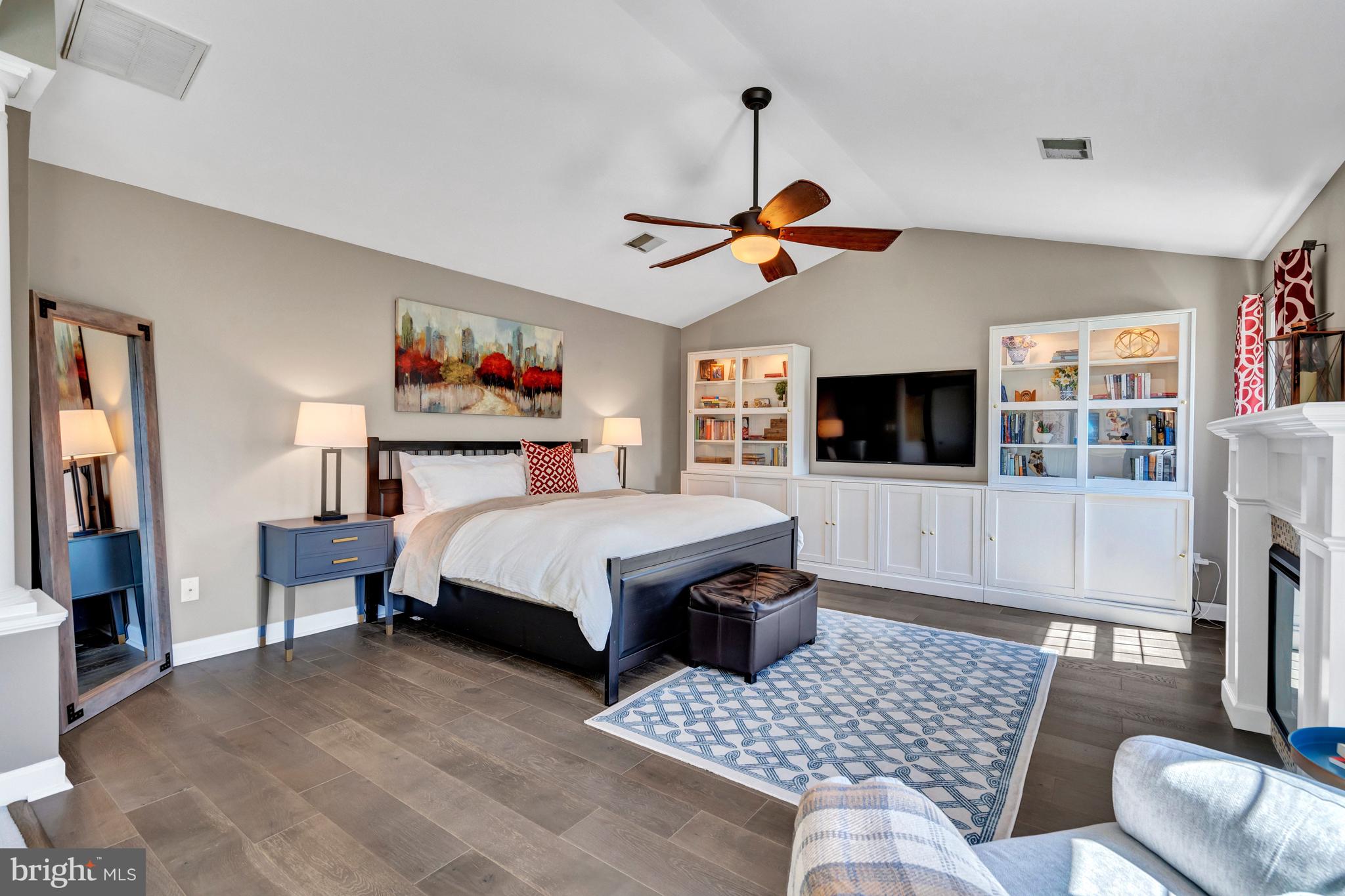 SOUTH RIDING - Residential