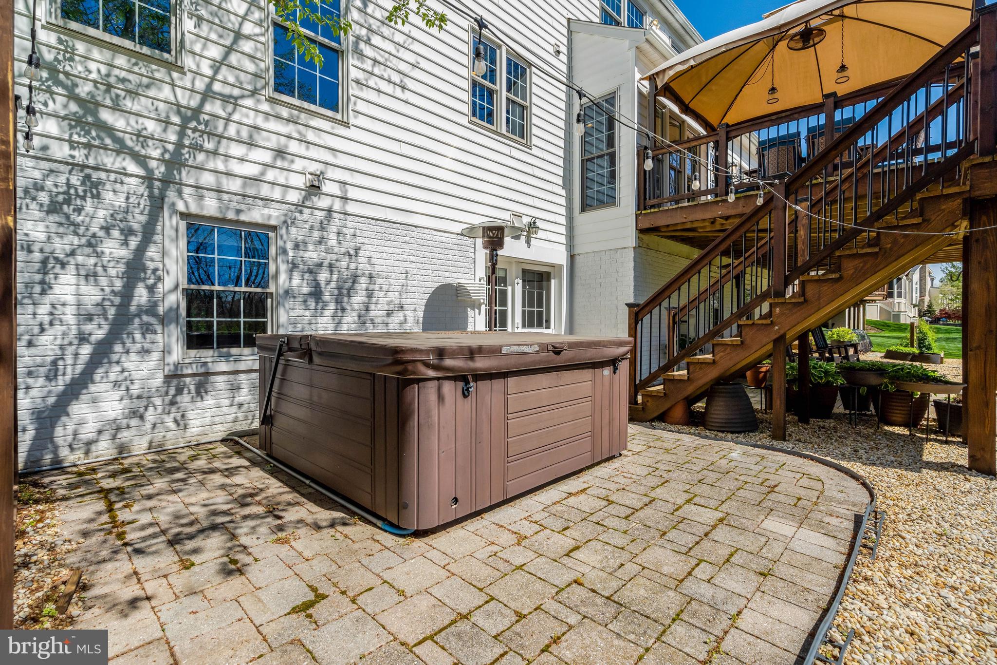 SOUTH RIDING - Residential