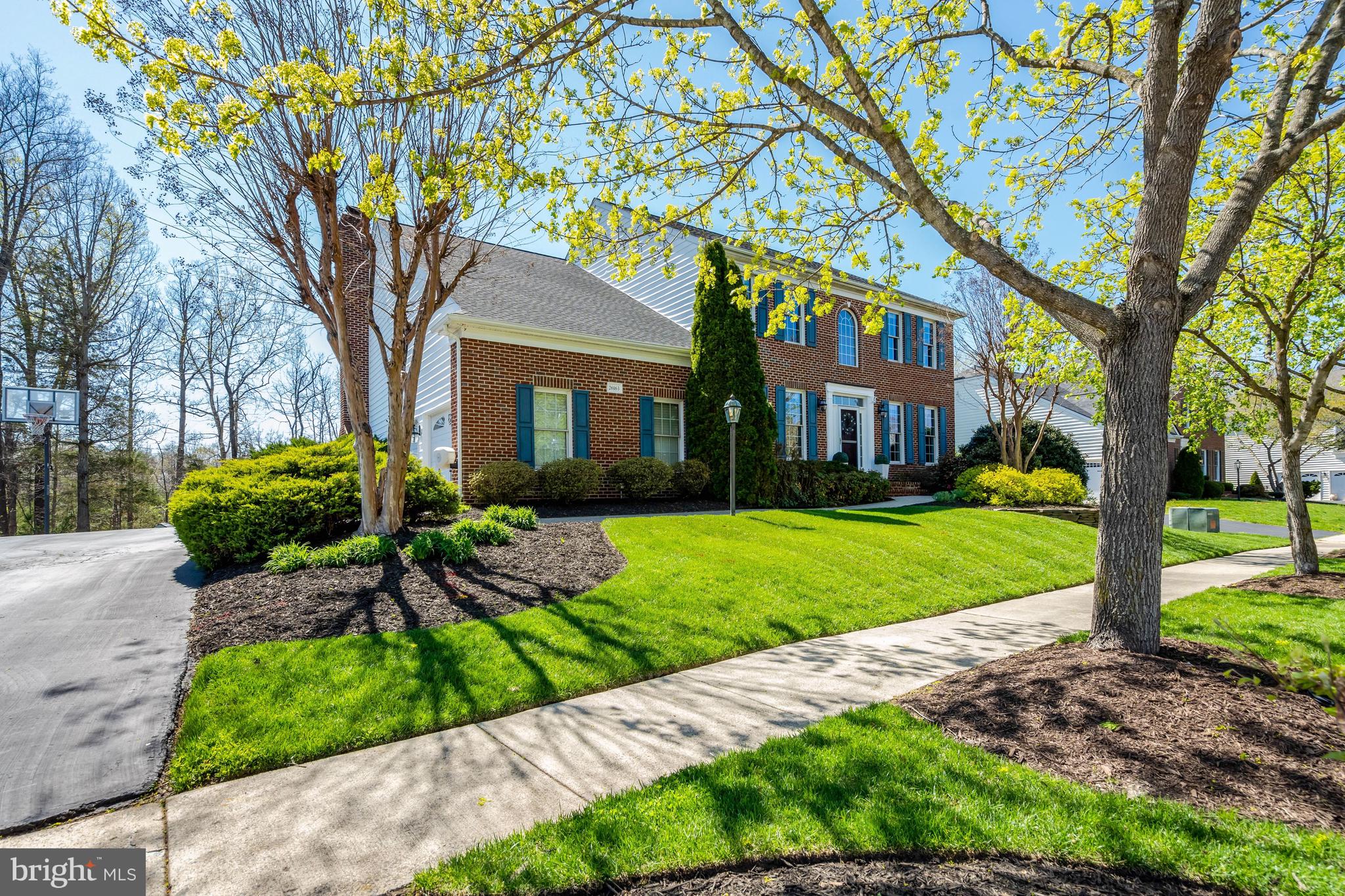 SOUTH RIDING - Residential