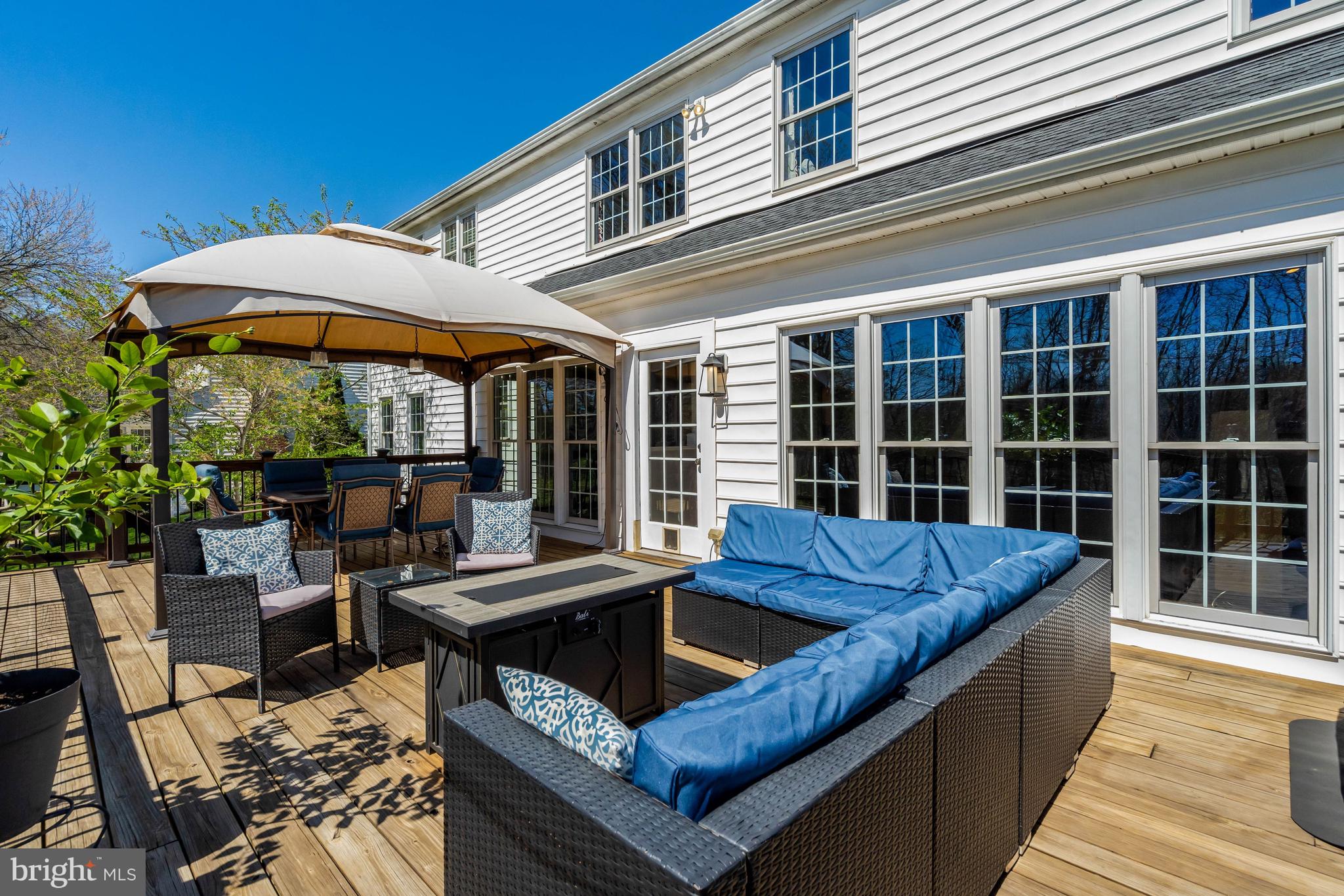 SOUTH RIDING - Residential