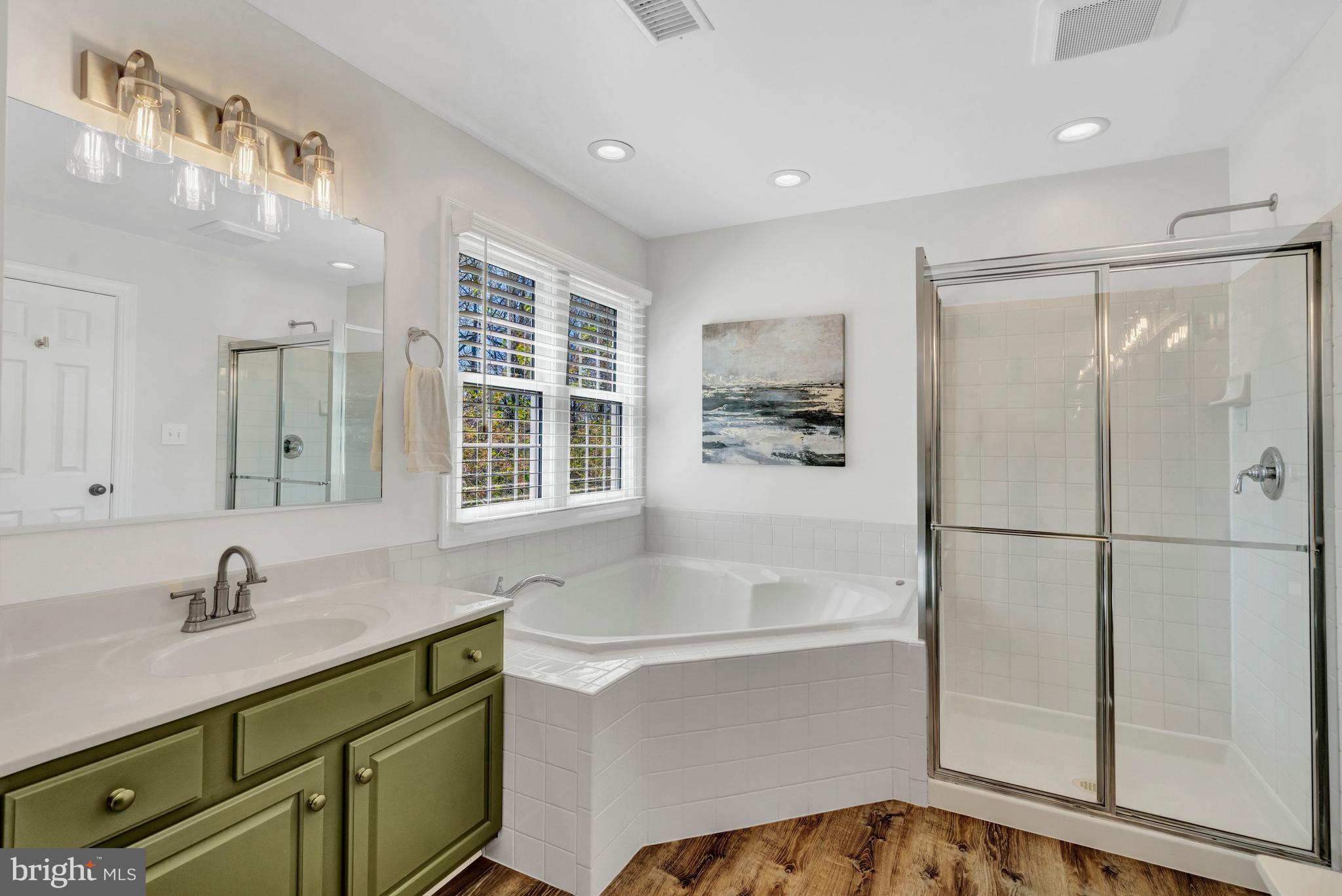 SOUTH RIDING - Residential