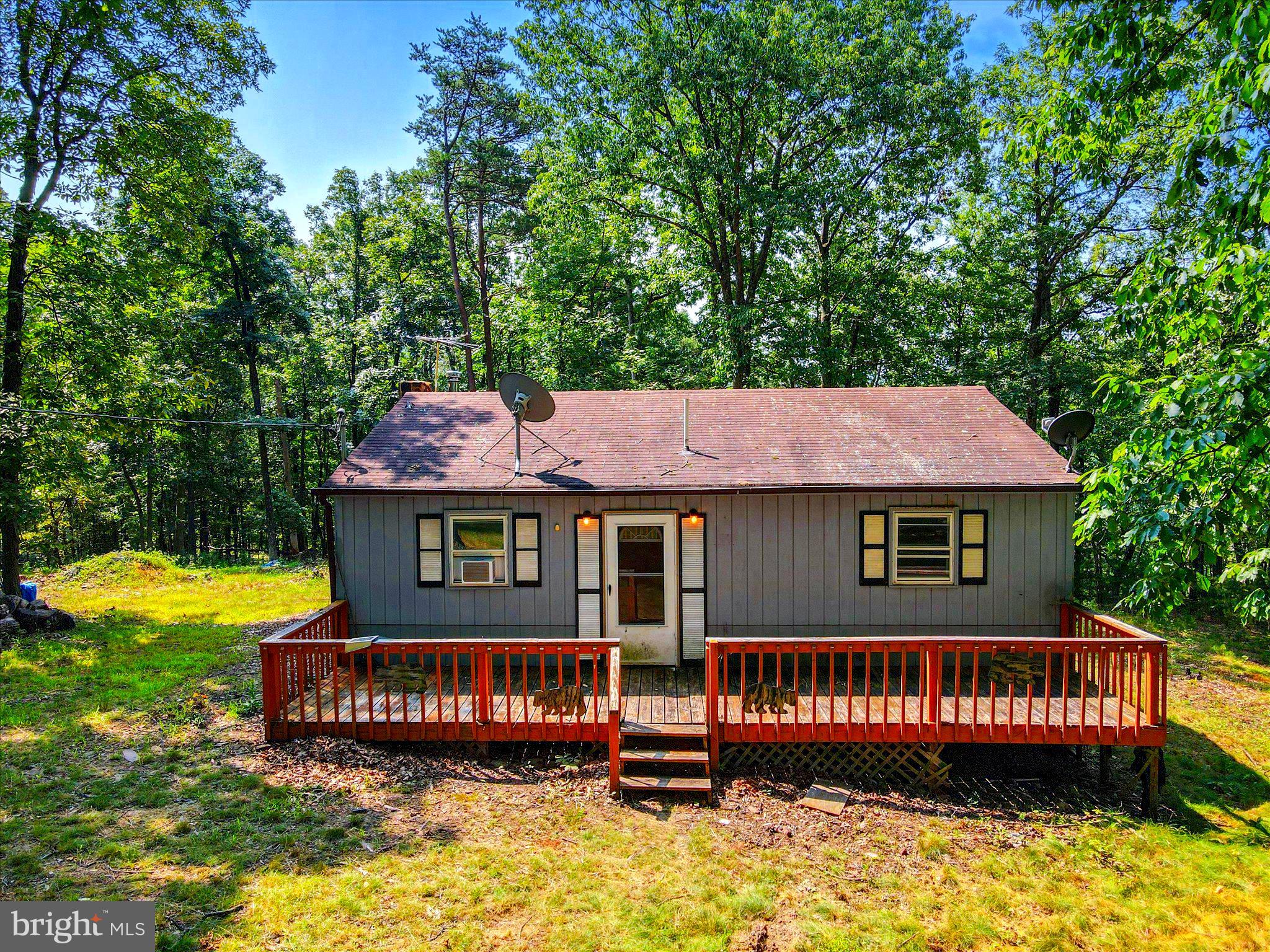 CABIN IN THE PINES - Residential