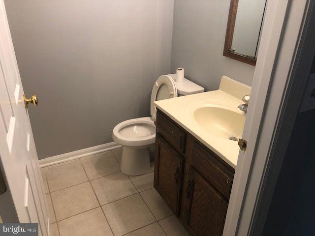 901 CEDAR CREST COURT H 901-H