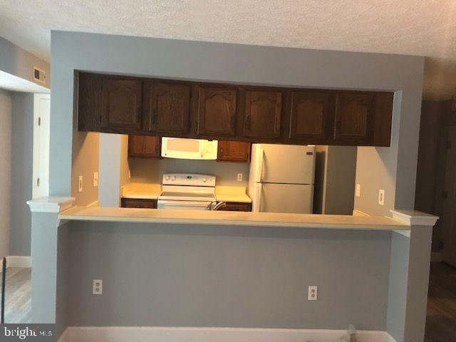 901 CEDAR CREST COURT H 901-H