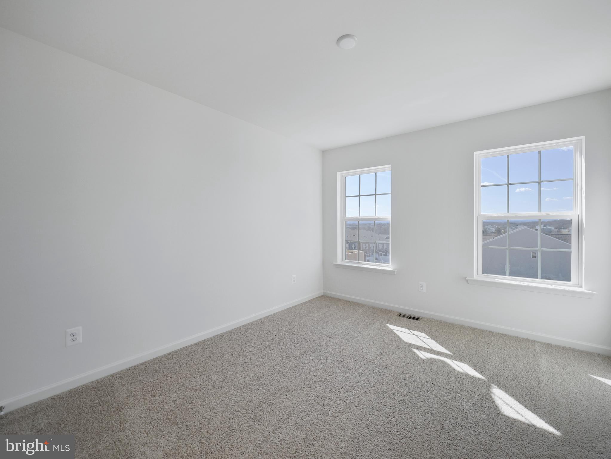 OVERLOOK AT RIVERSIDE TOWNHOMES - Residential Lease