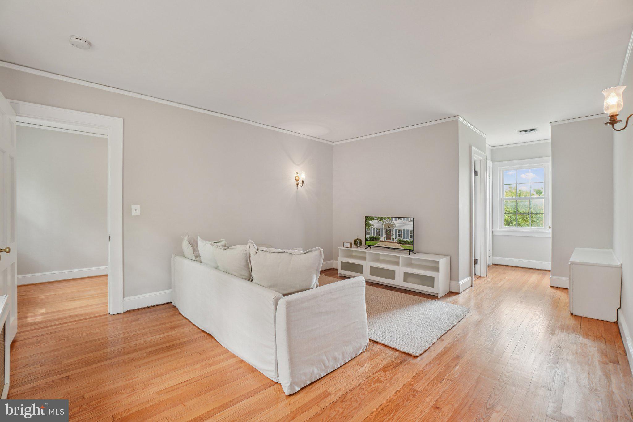 ARLINGTON RIDGE - Residential