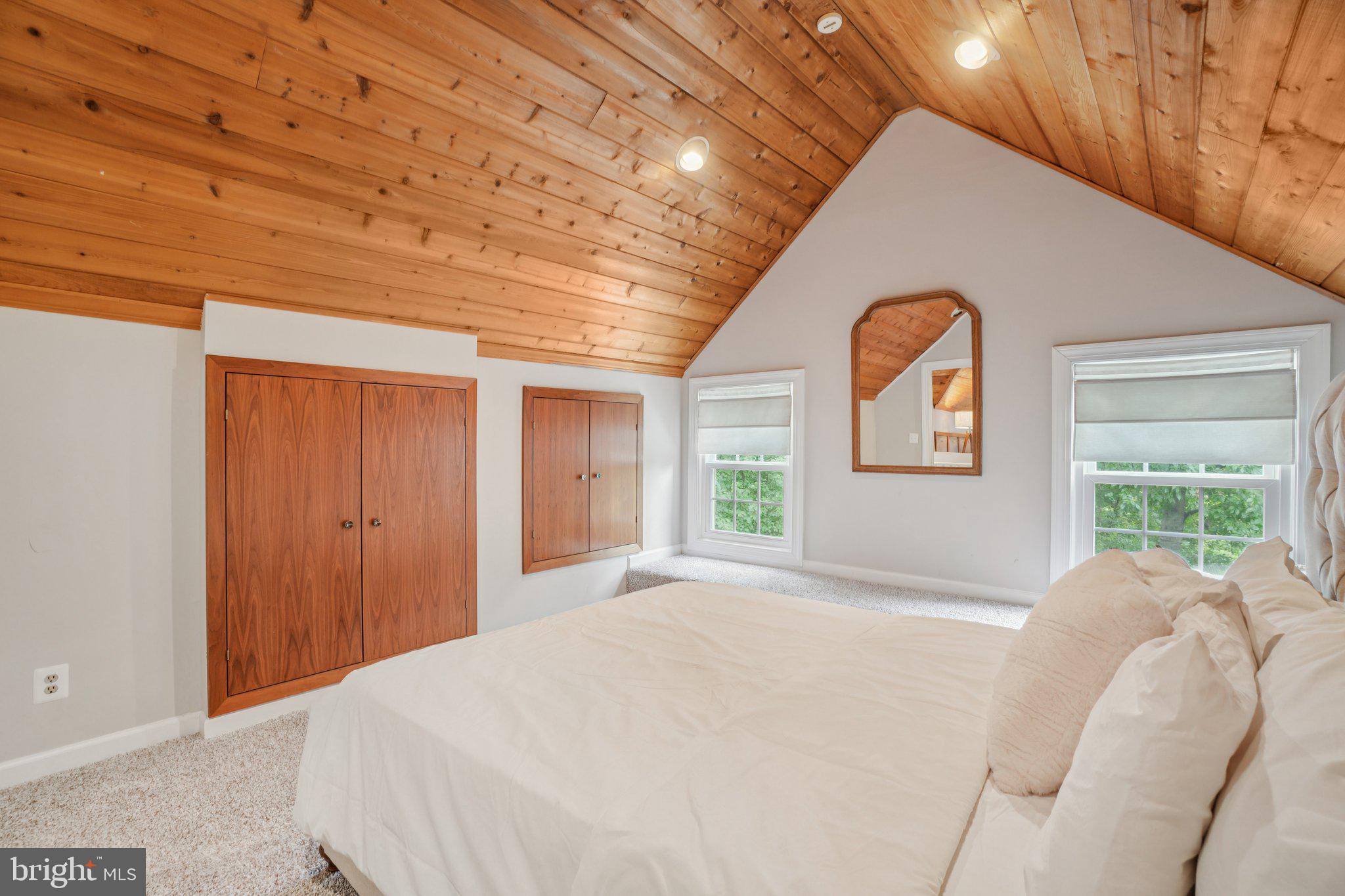 ARLINGTON RIDGE - Residential