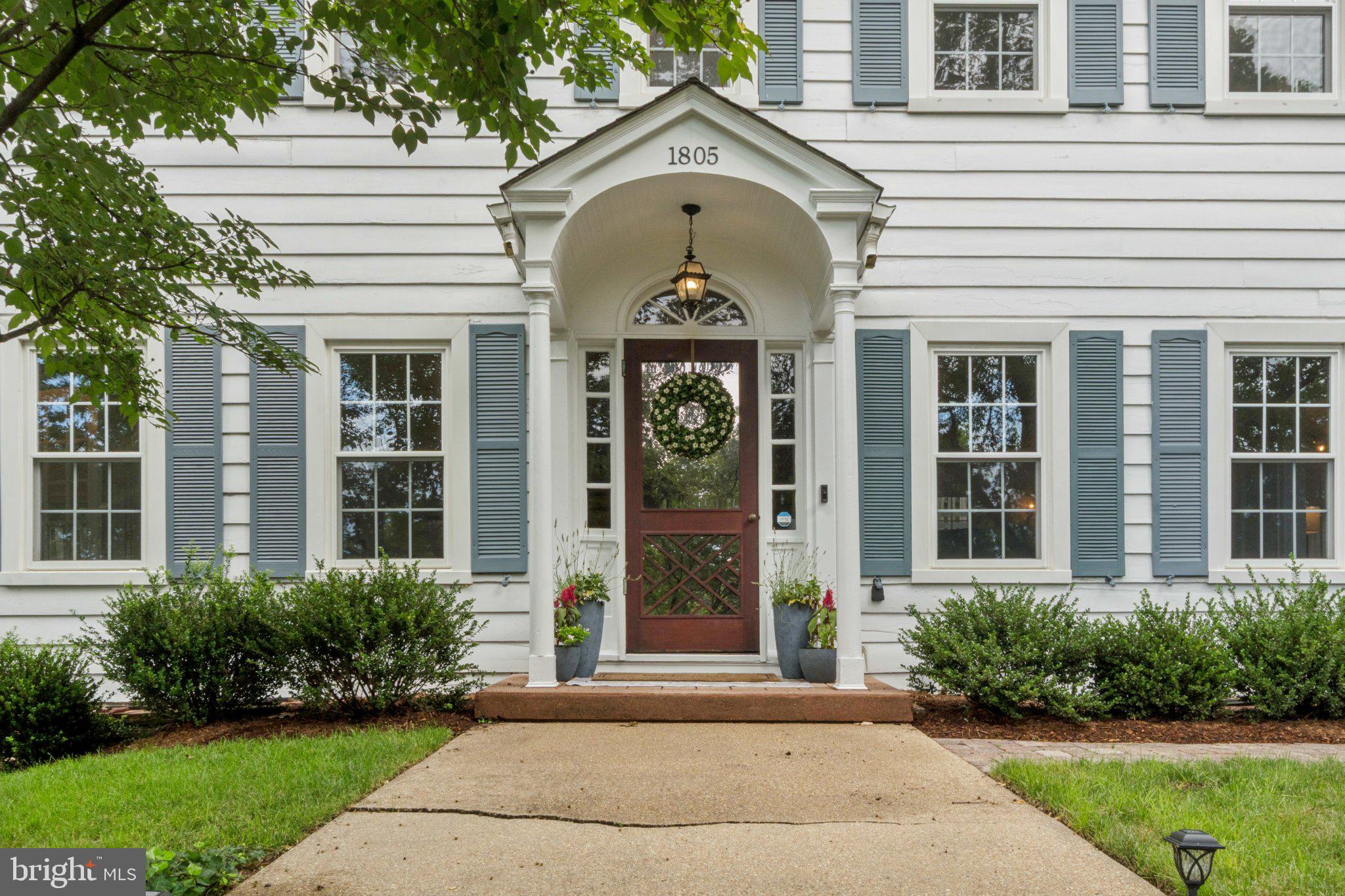 ARLINGTON RIDGE - Residential