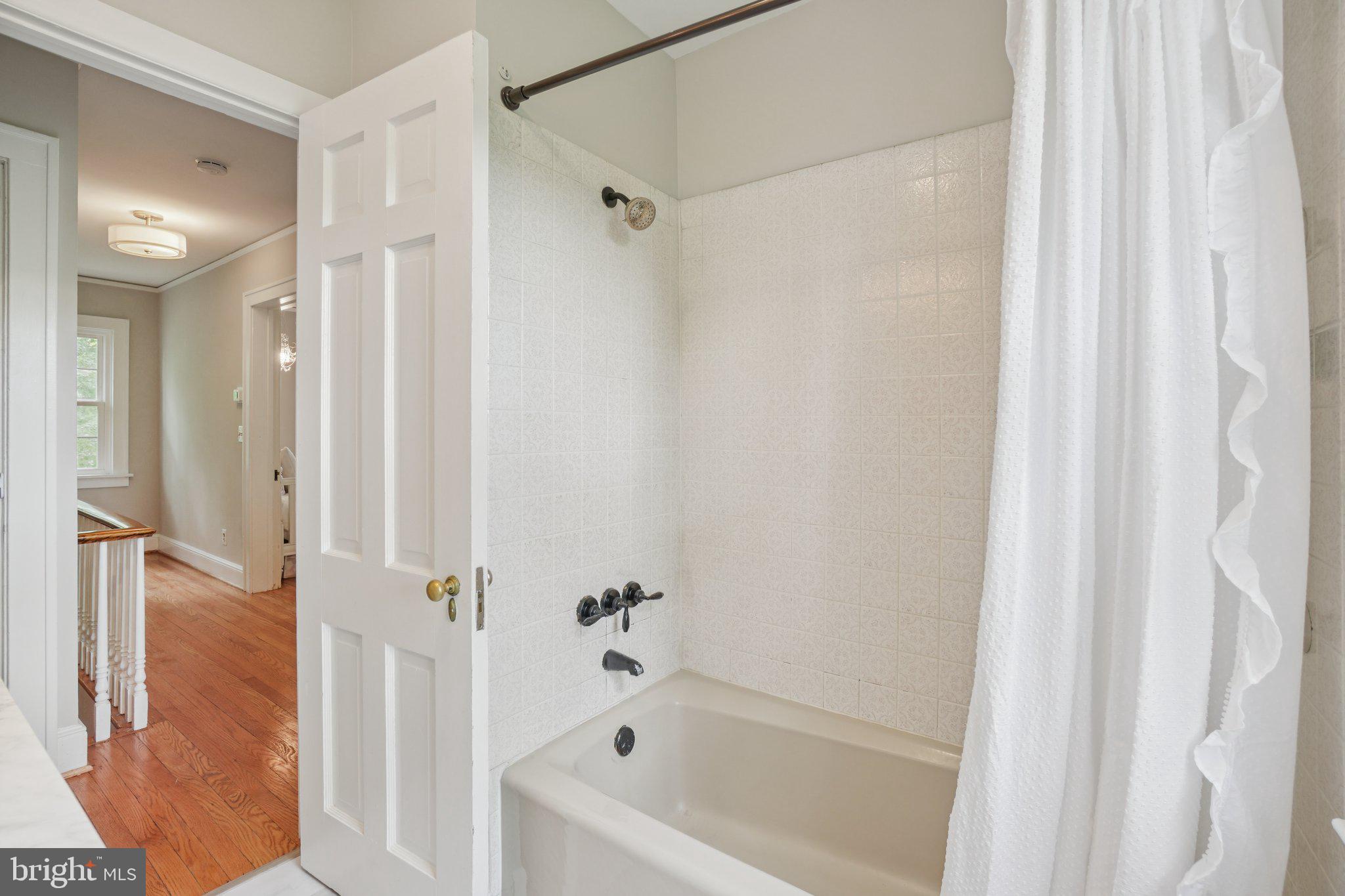 ARLINGTON RIDGE - Residential