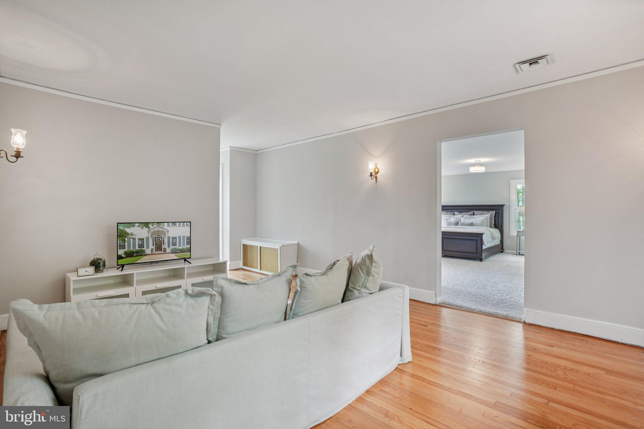 ARLINGTON RIDGE - Residential