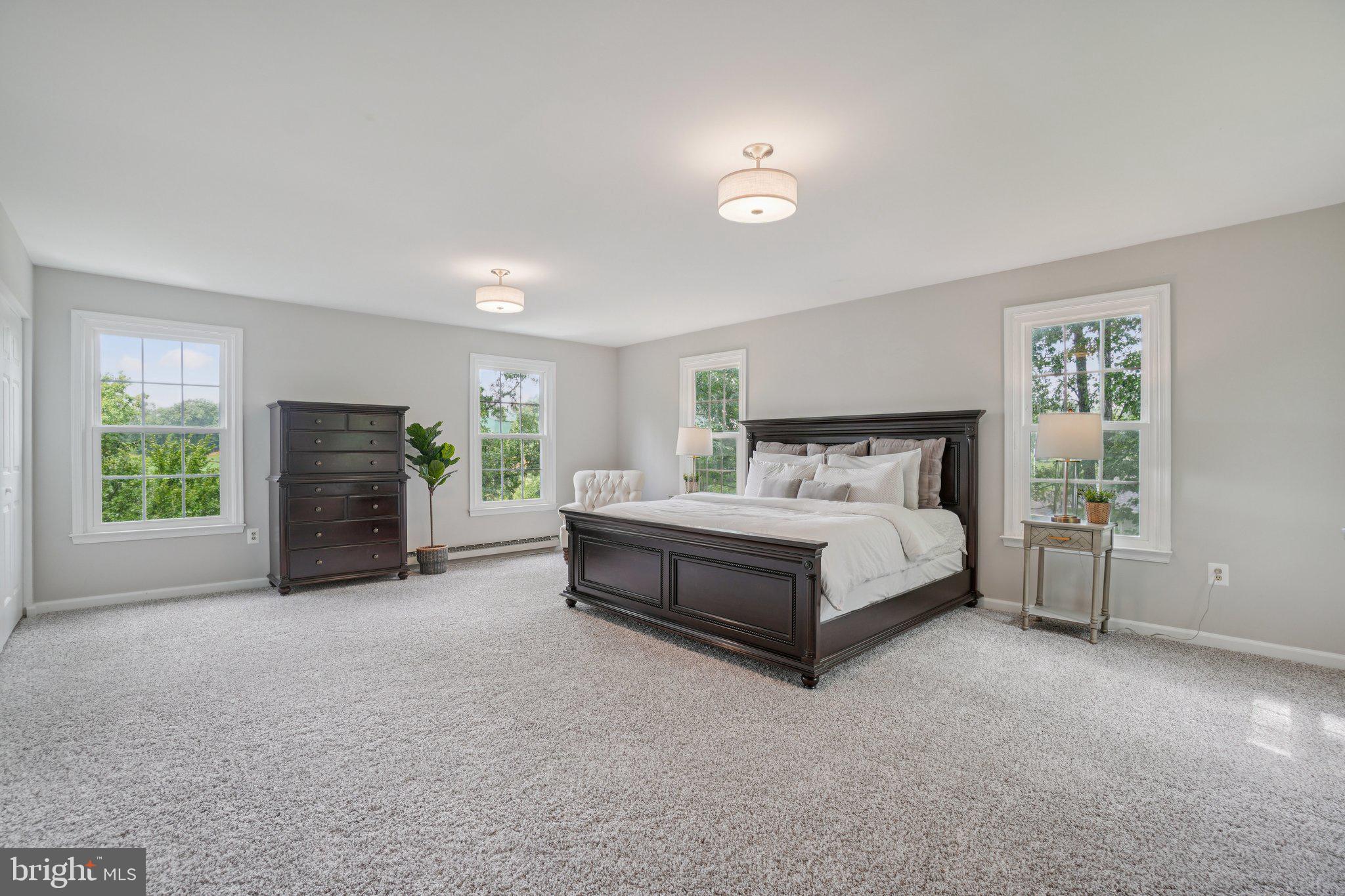 ARLINGTON RIDGE - Residential