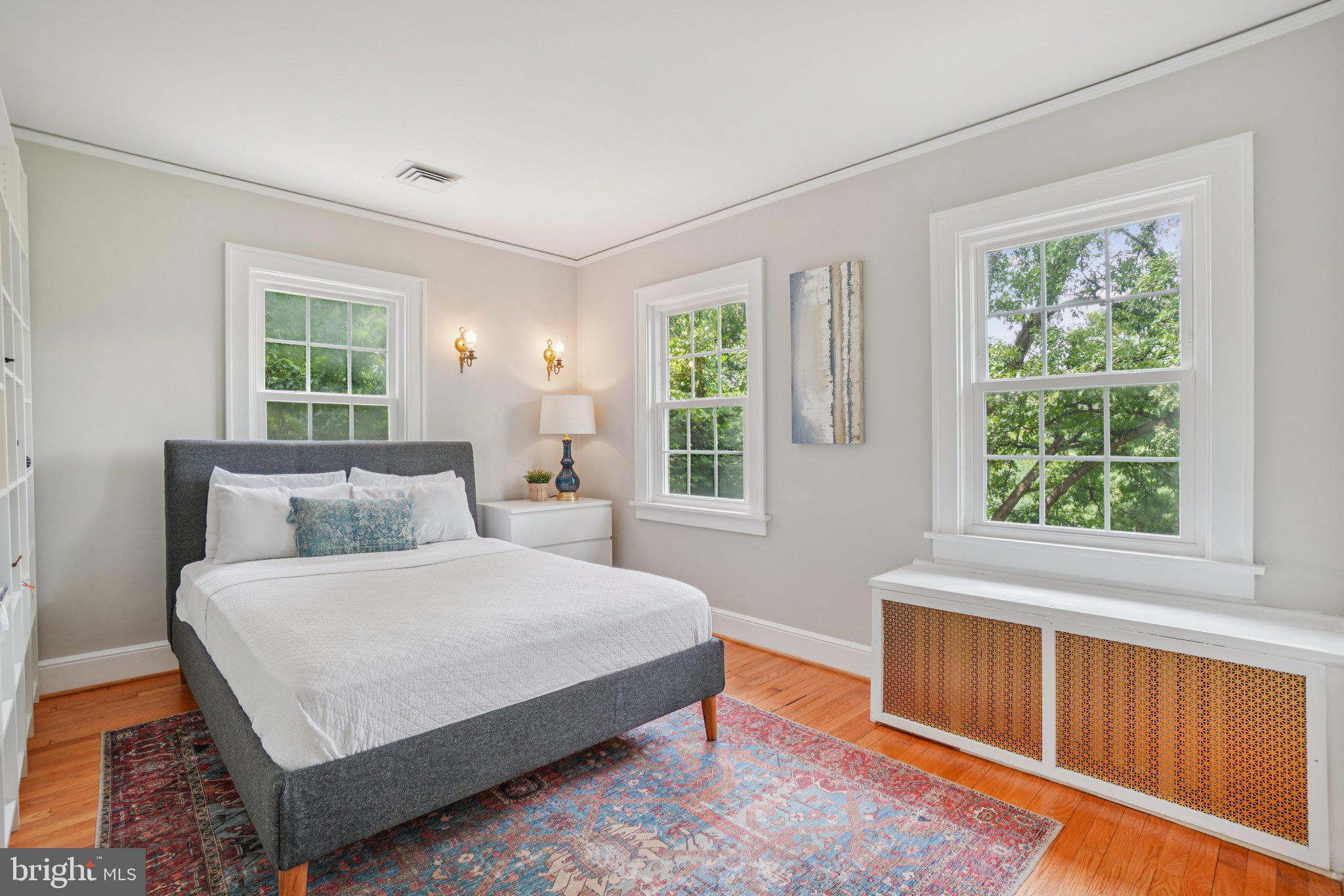 ARLINGTON RIDGE - Residential