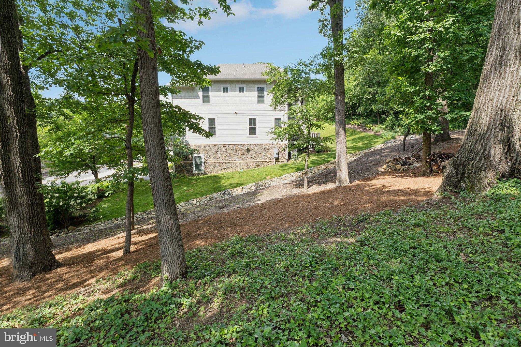 ARLINGTON RIDGE - Residential