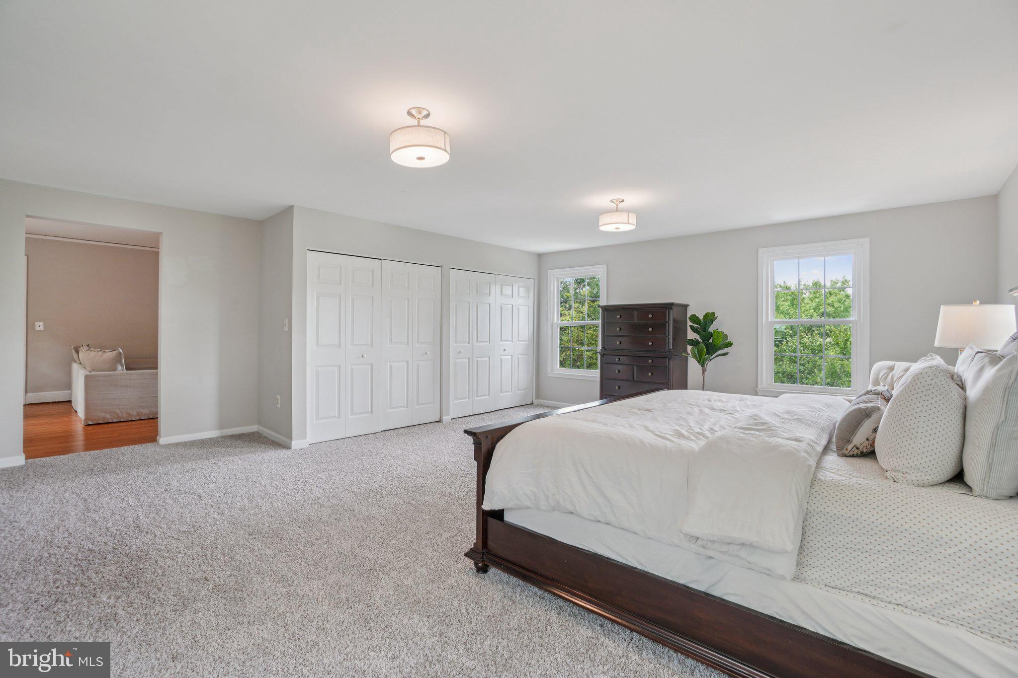 ARLINGTON RIDGE - Residential