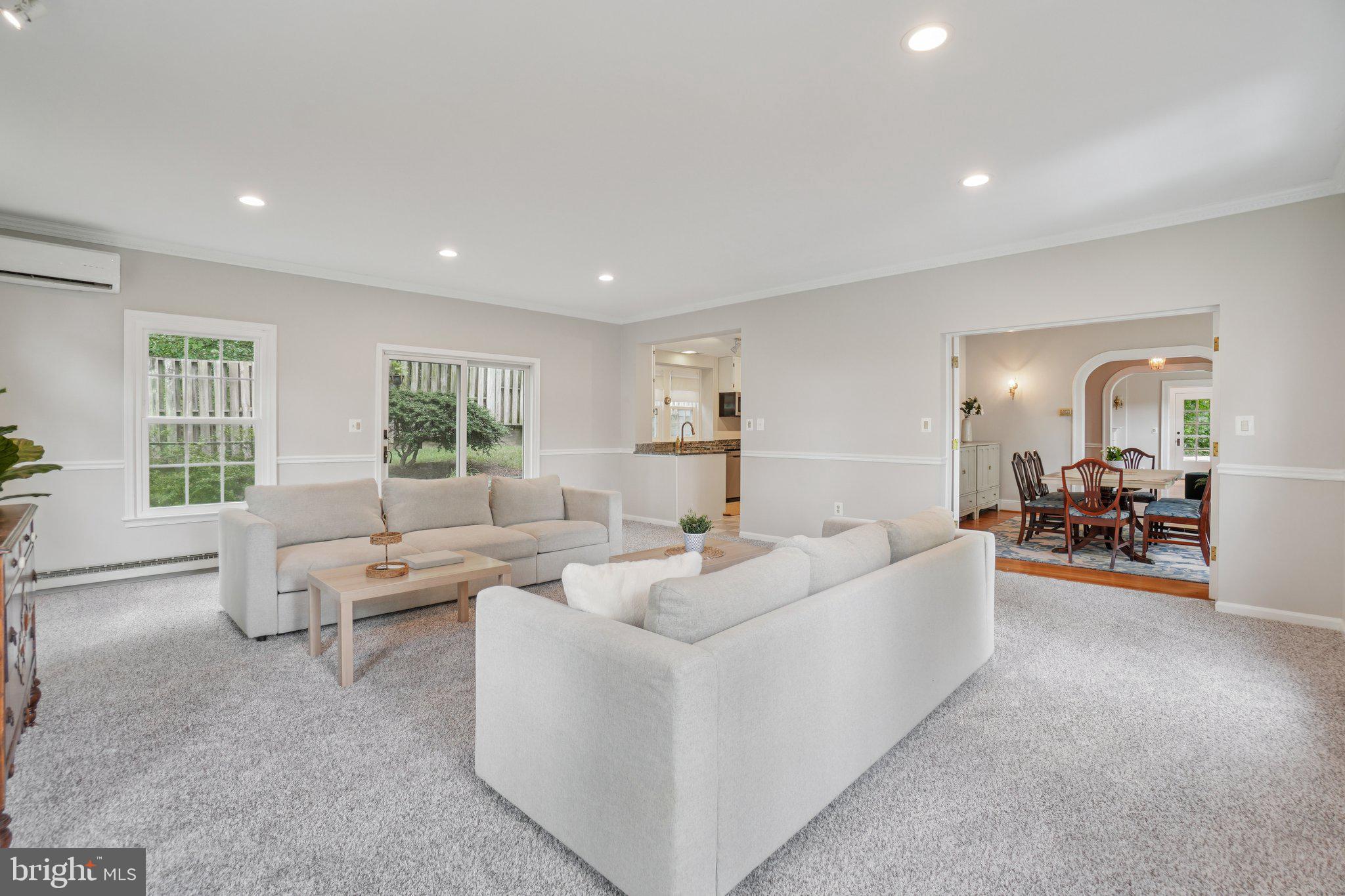 ARLINGTON RIDGE - Residential