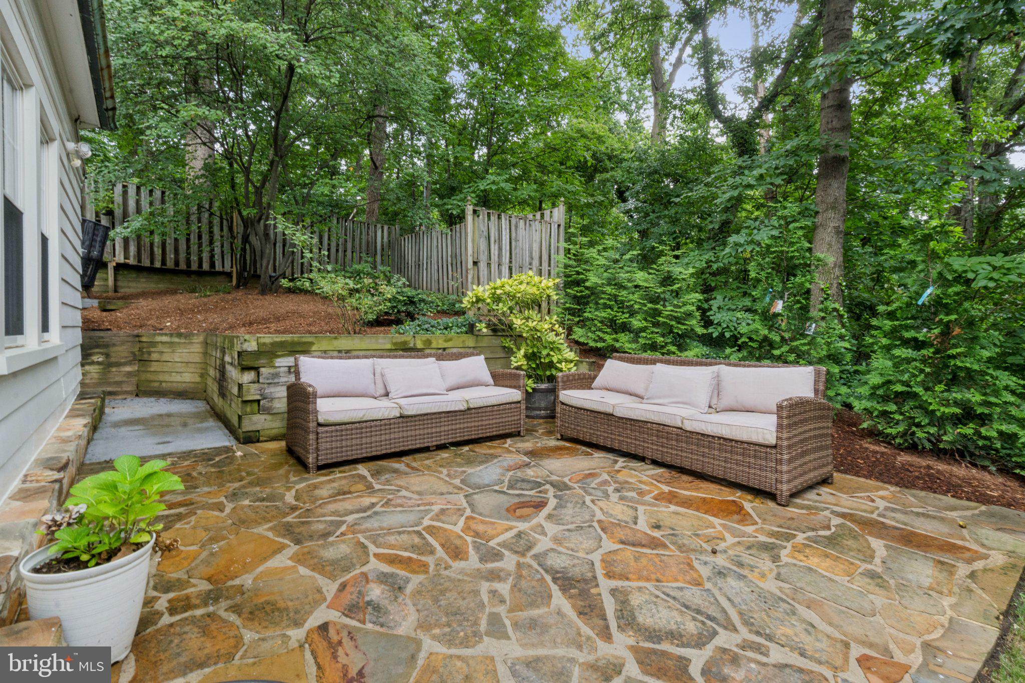 ARLINGTON RIDGE - Residential