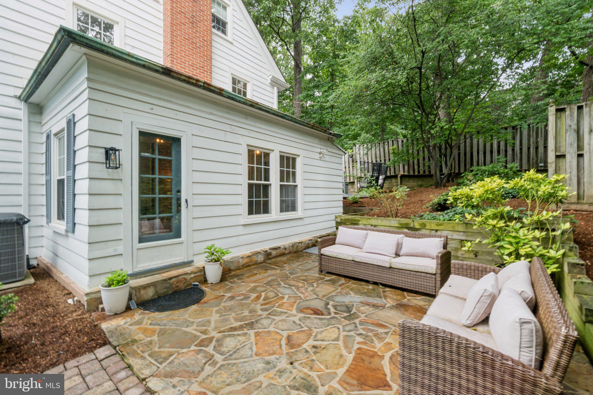 ARLINGTON RIDGE - Residential