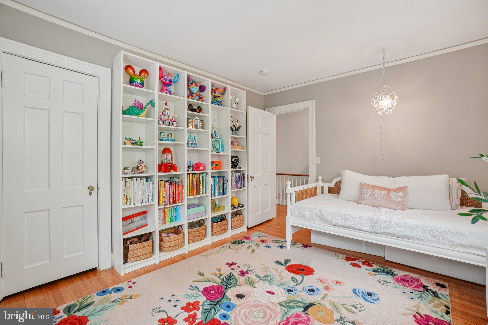 ARLINGTON RIDGE - Residential